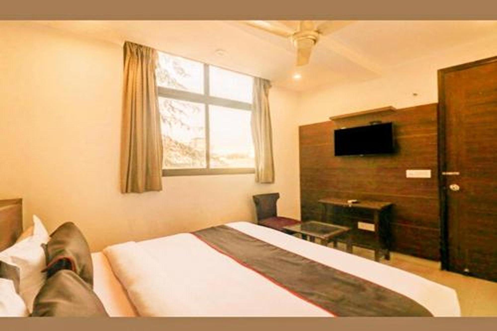 Aravali Residency Hotel