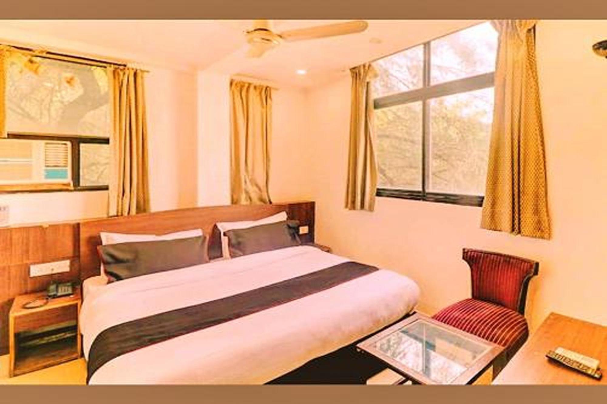 Aravali Residency Hotel 4*