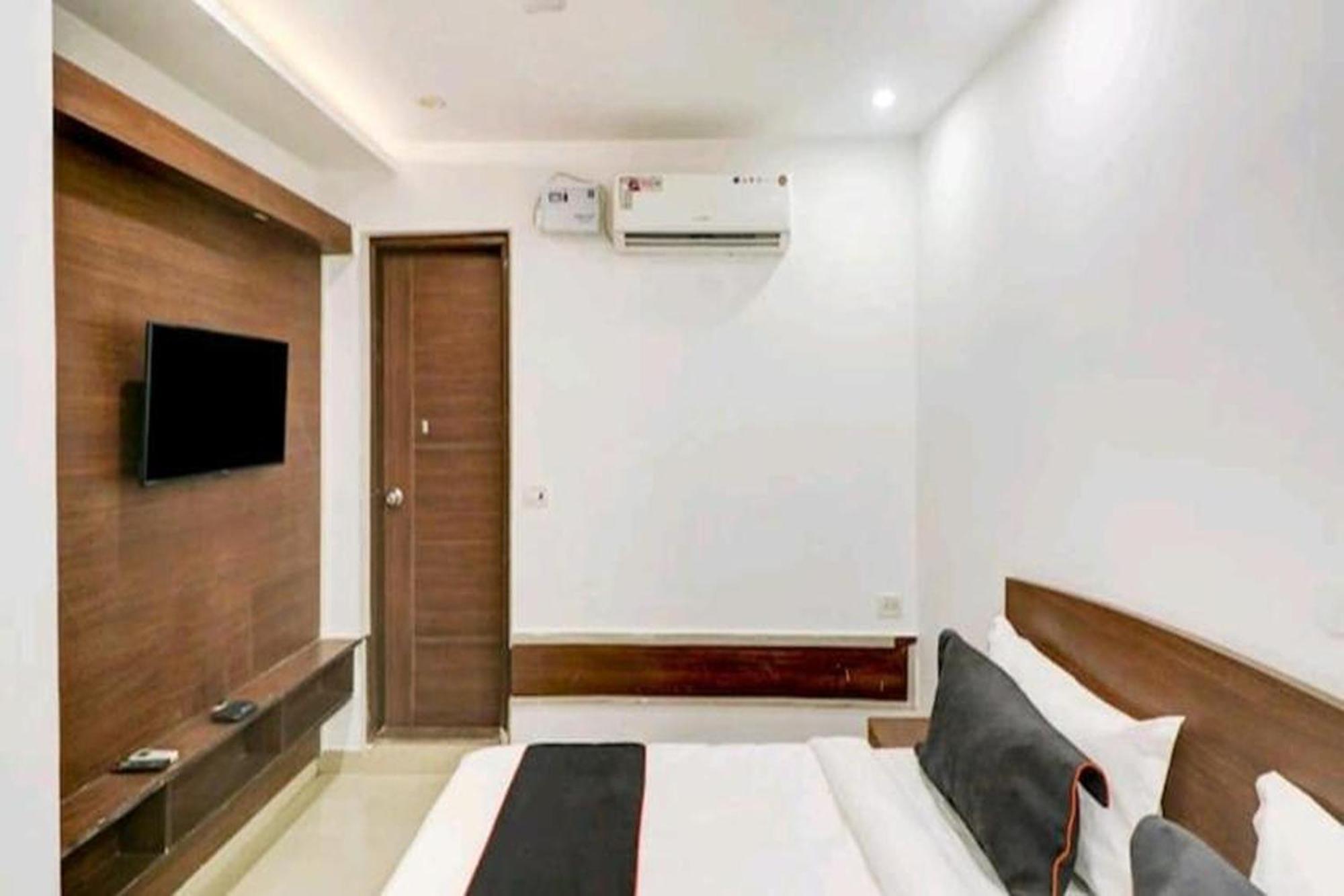 Hotel Aravali Residency New Delhi