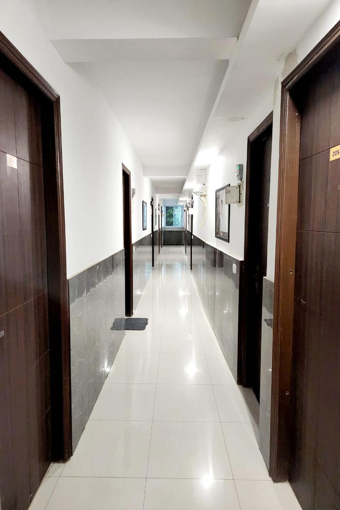 Hotel Aravali Residency