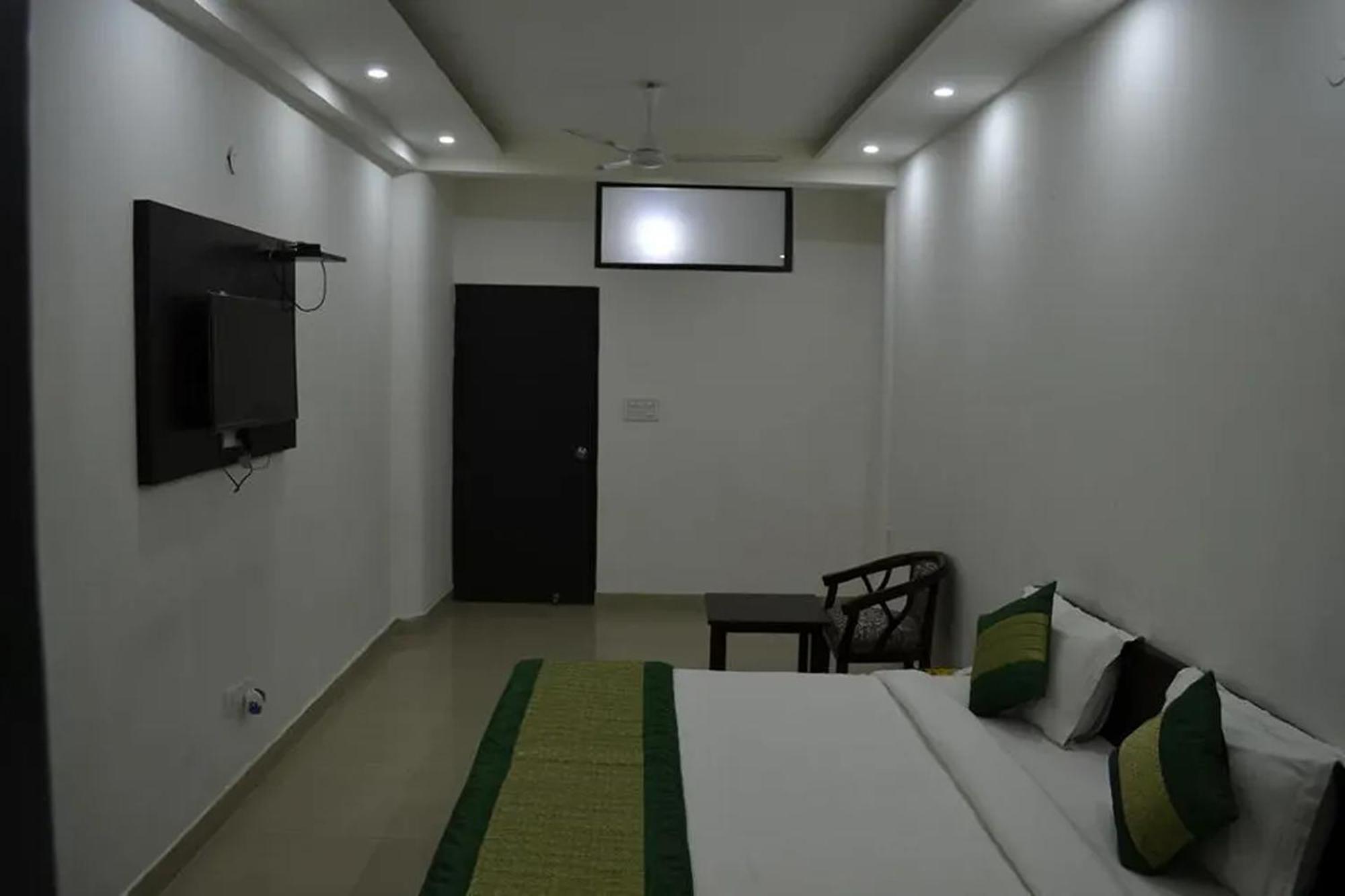 Aravali Residency 4* New Delhi