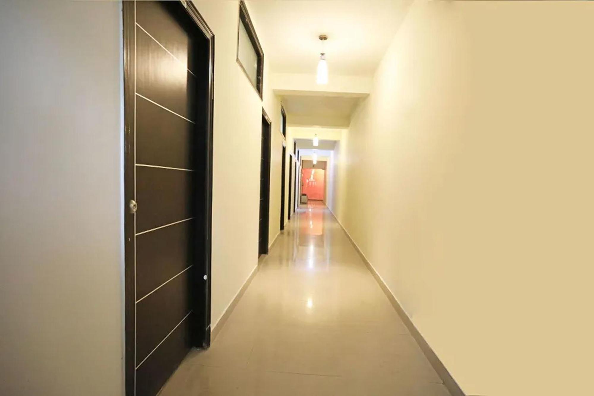 Hotel Aravali Residency