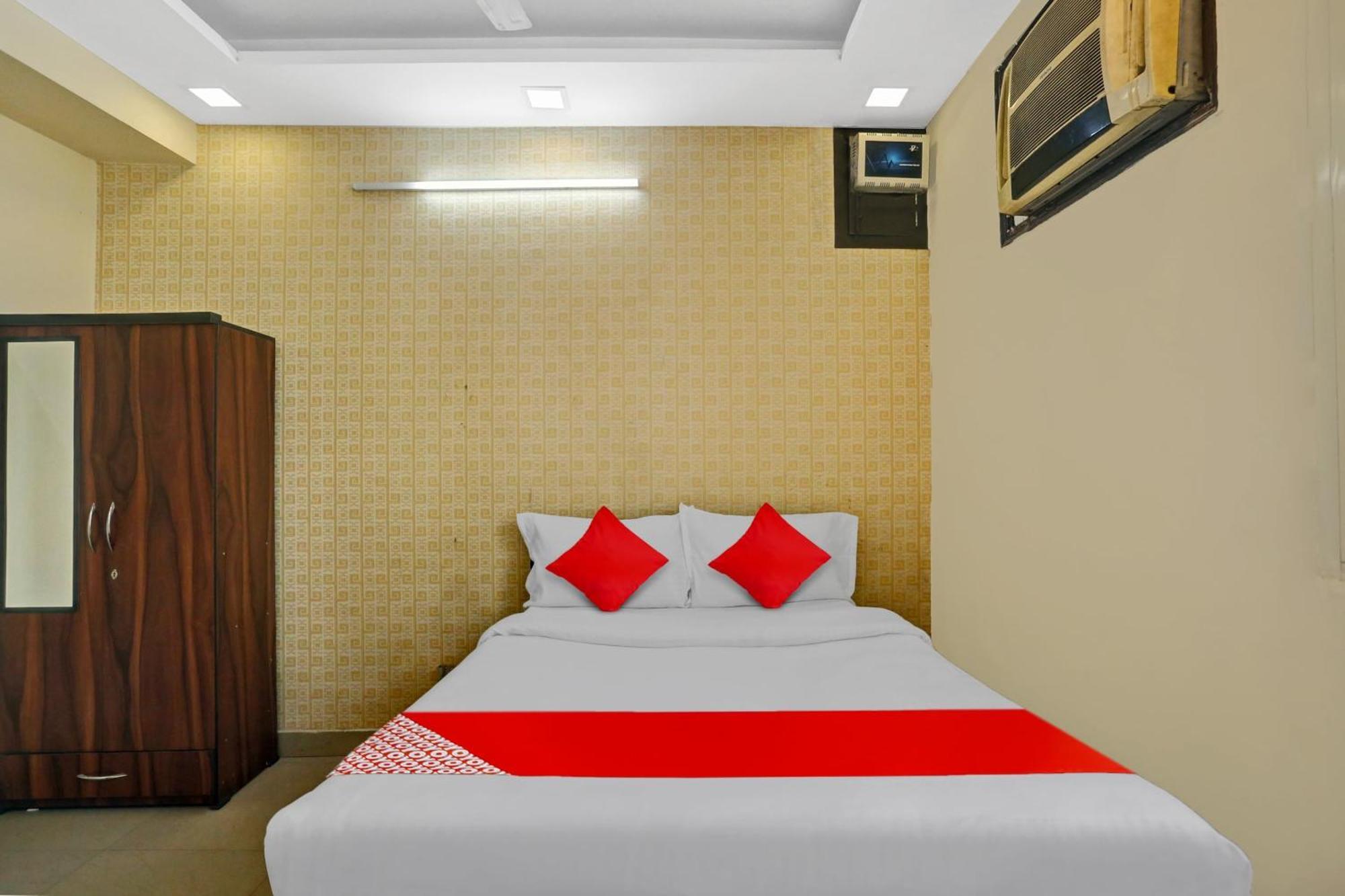 Hotel O Welcome Near Dlf Avenue Saket New Delhi