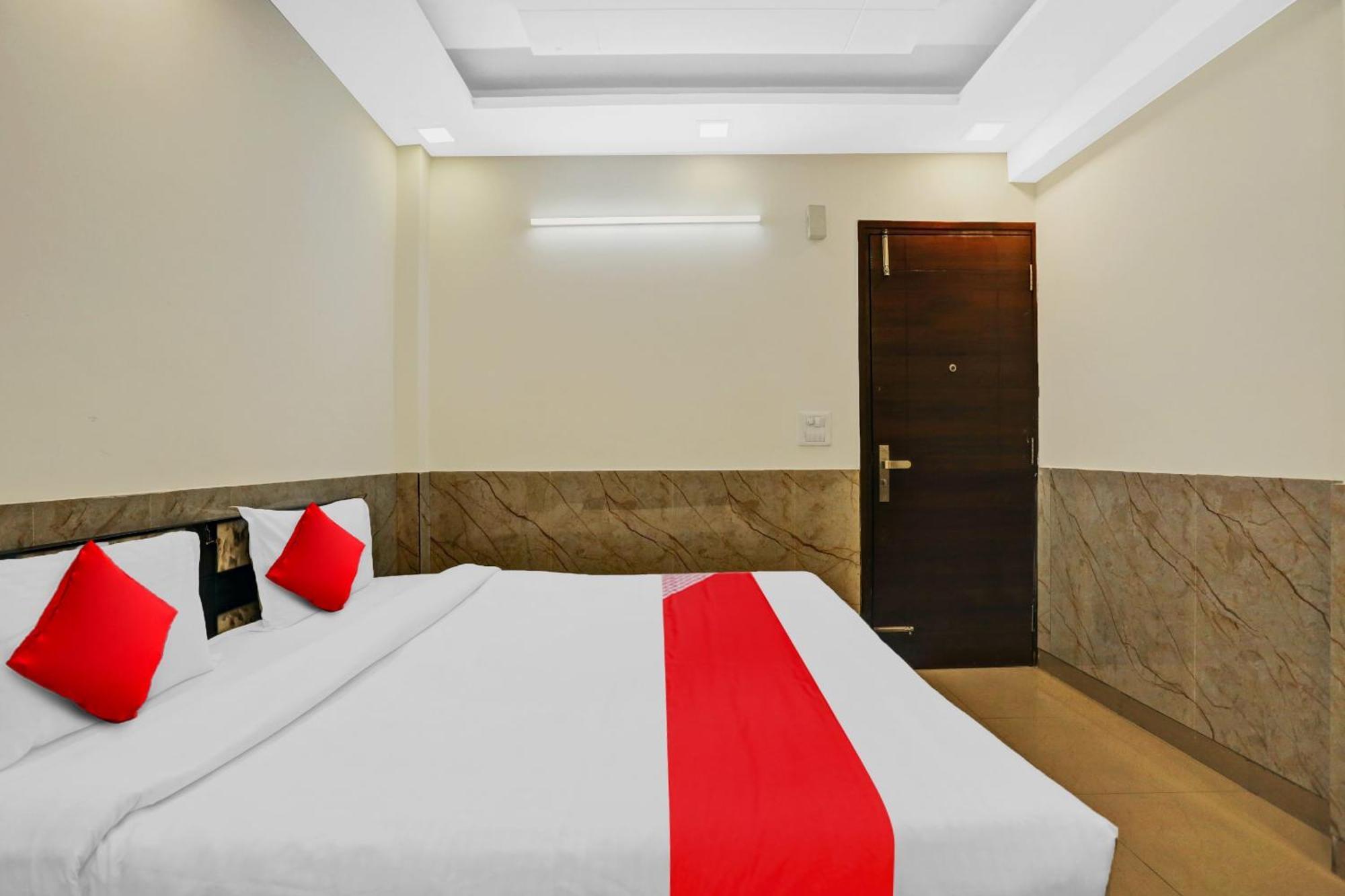 O Welcome Near Dlf Avenue Saket Hotel New Delhi