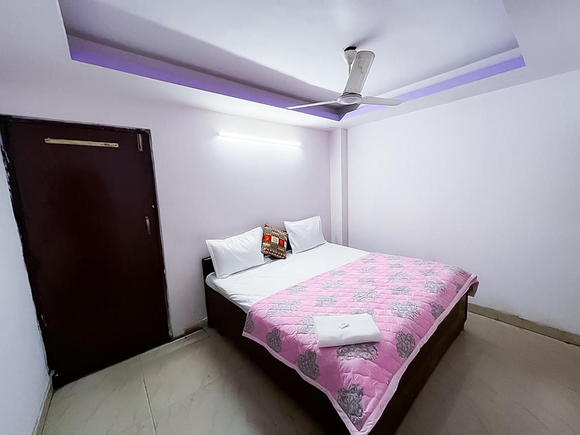 Hotel Bliss - Near Lajpat Nagar Metro New Delhi