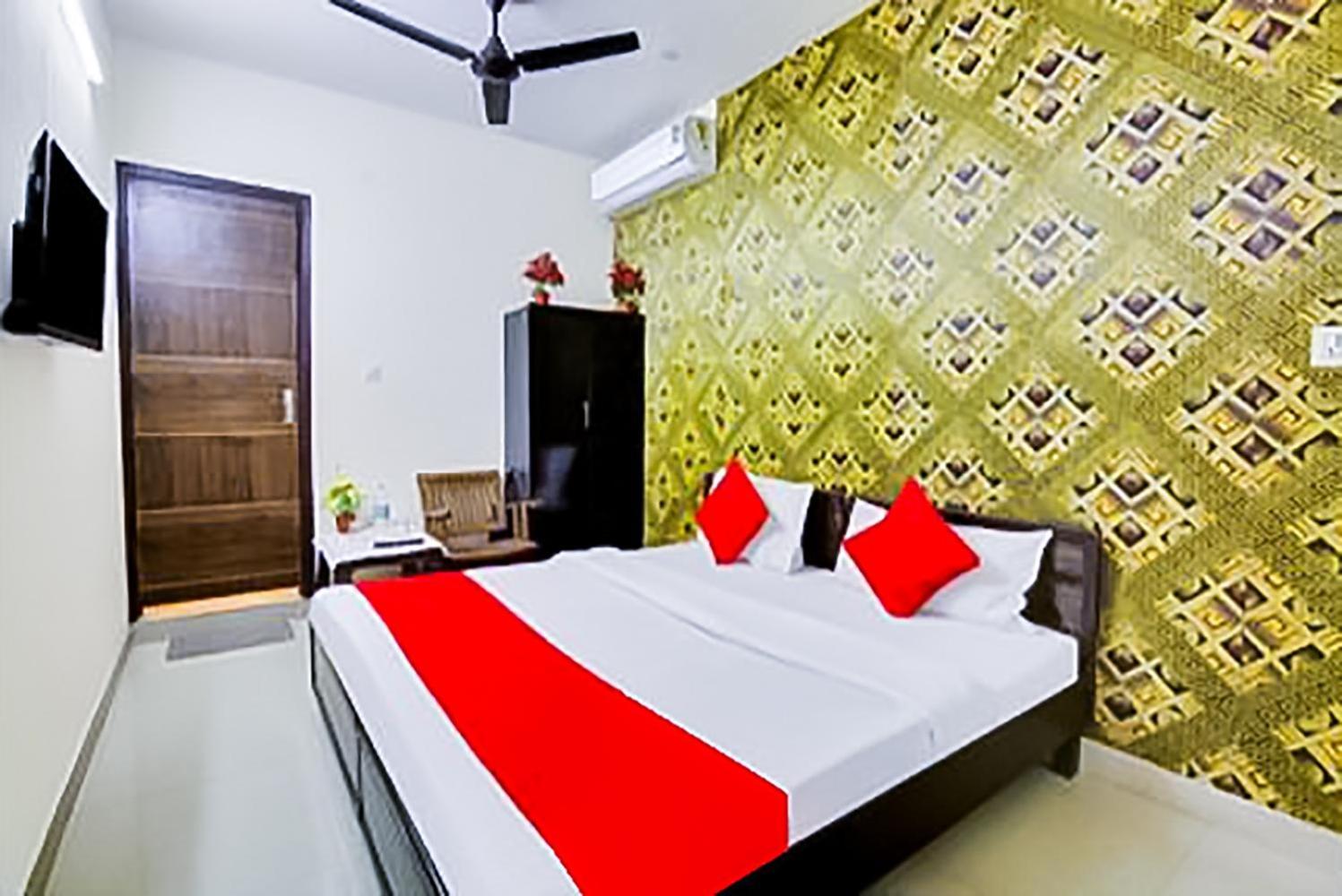 Hotel Bliss - Near Lajpat Nagar Metro