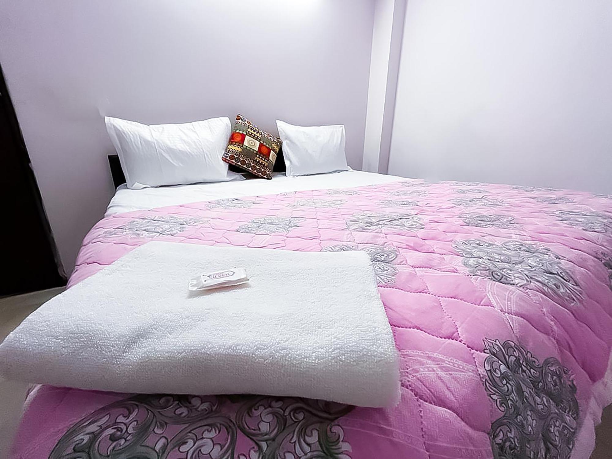 Bliss - Near Lajpat Nagar Metro Hotel