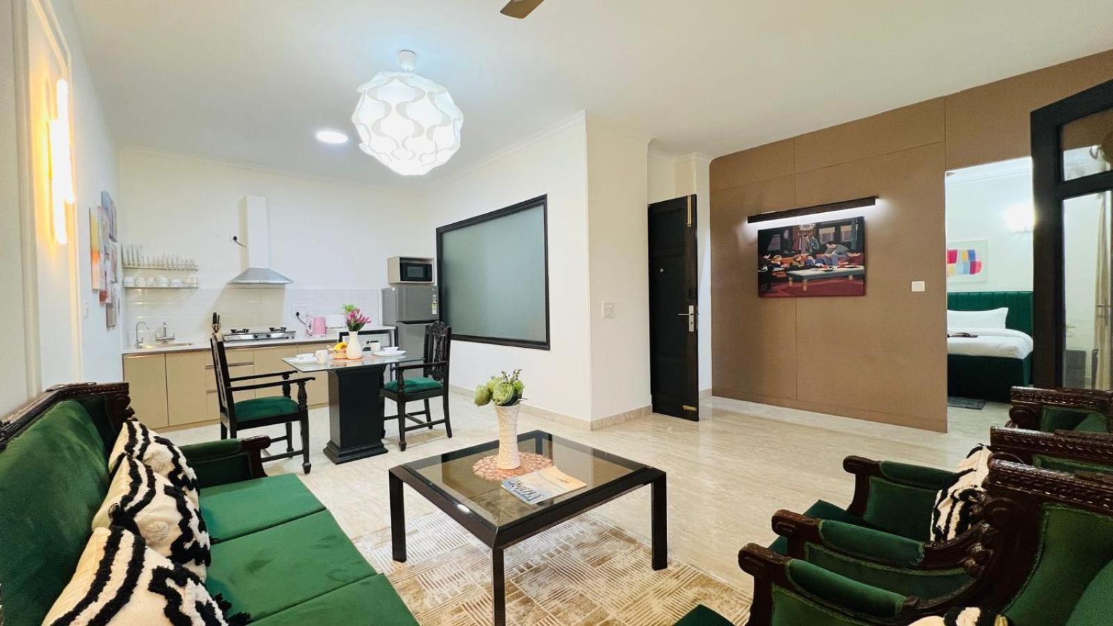 Bluo Vasant Vihar Pvr - Terrace Garden, Lift