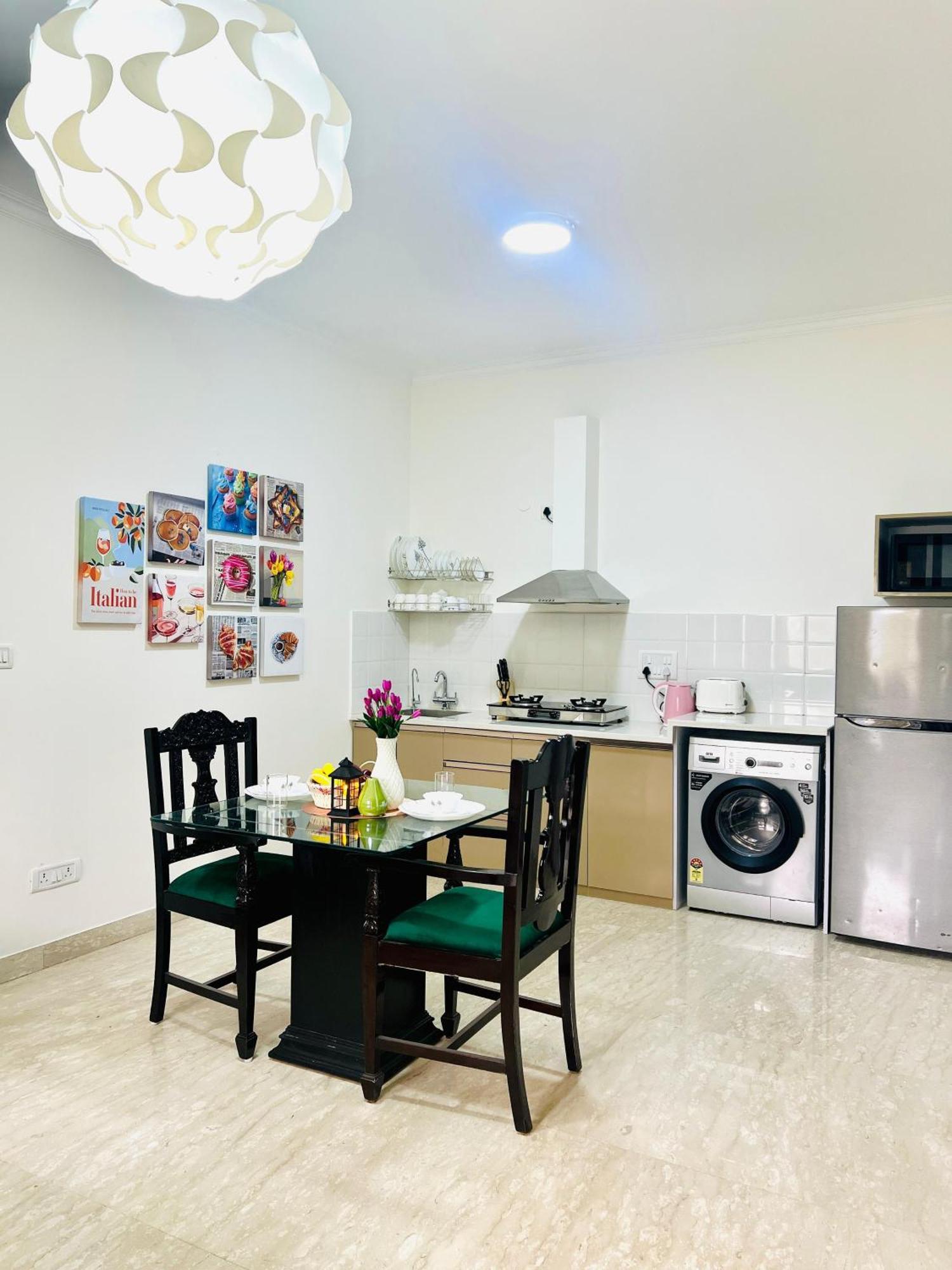 Bluo Vasant Vihar Pvr - Terrace Garden, Lift Apartment New Delhi