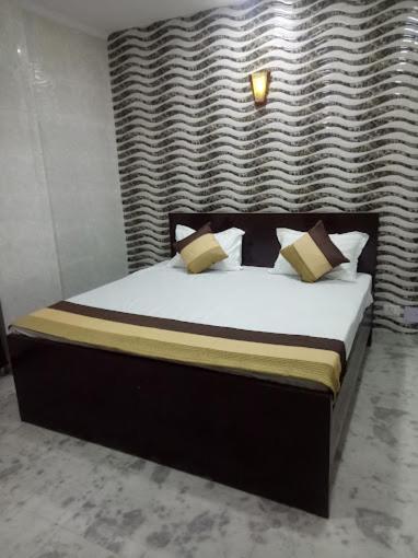 New Rajdhani - Couple Friendly Stays Hotel