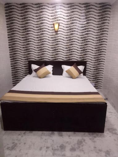 New Rajdhani - Couple Friendly Stays 2*