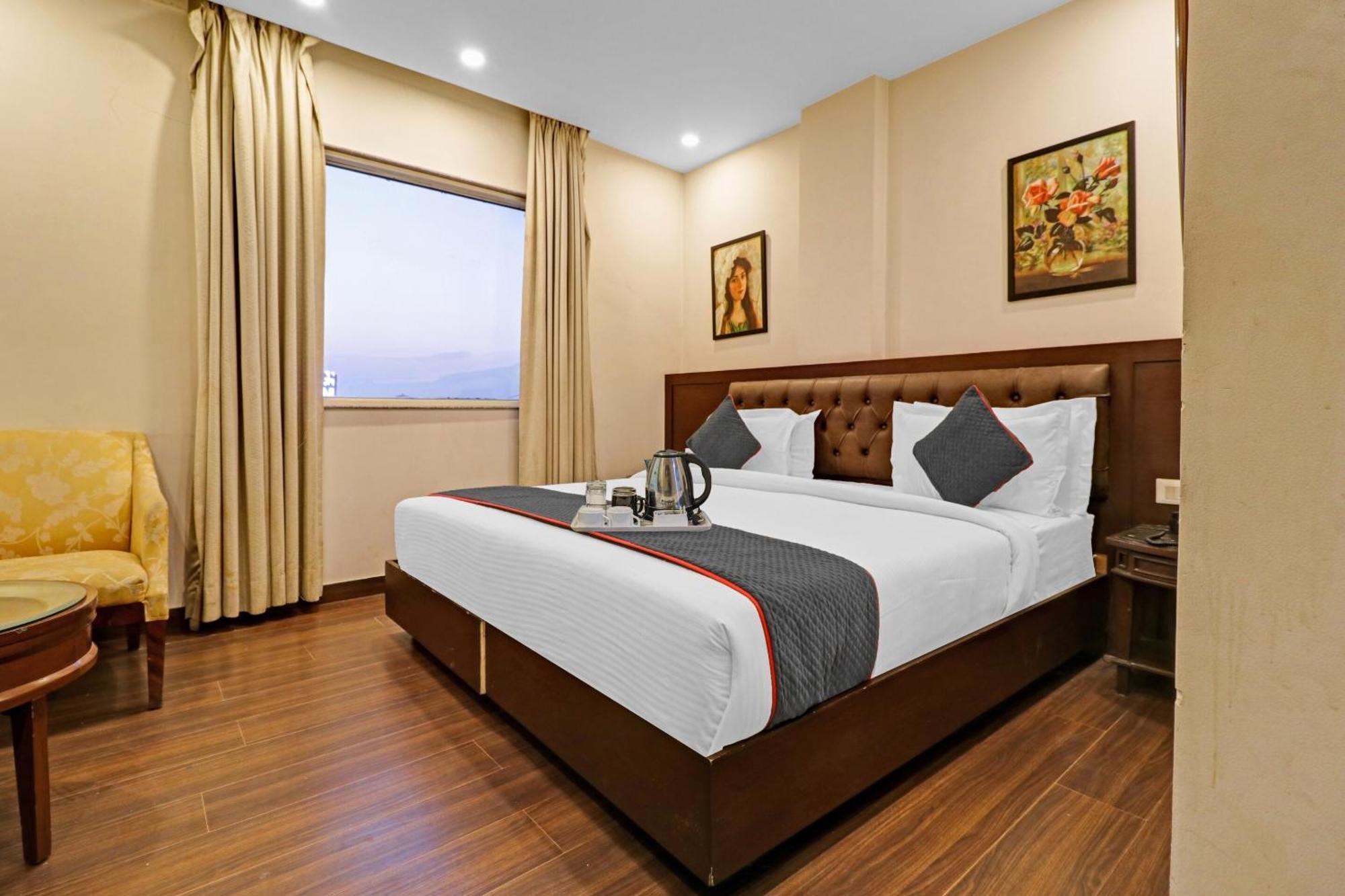 Grand The Near Delhi Airport Hotel