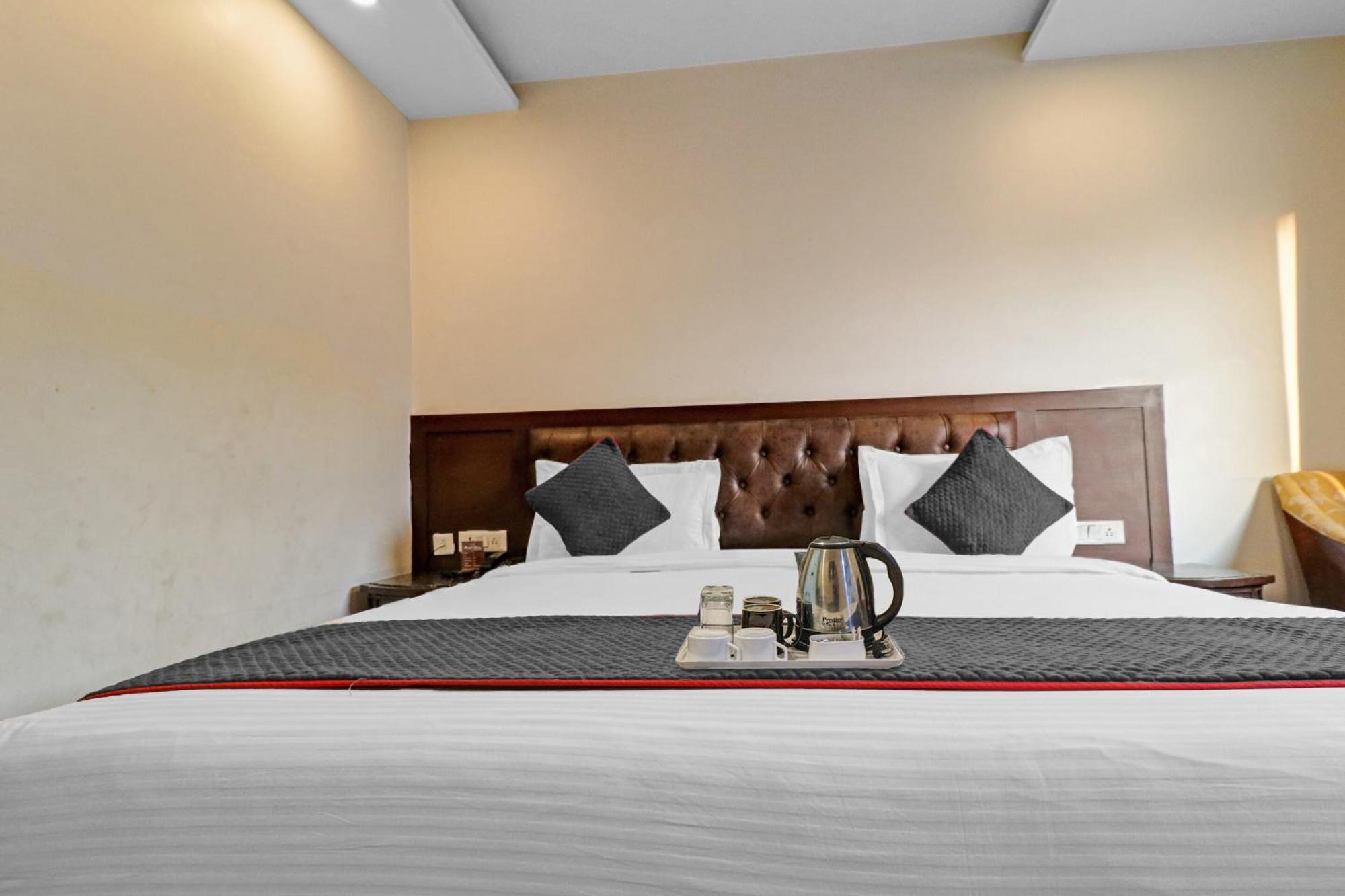 Grand The Near Delhi Airport Hotel 3*