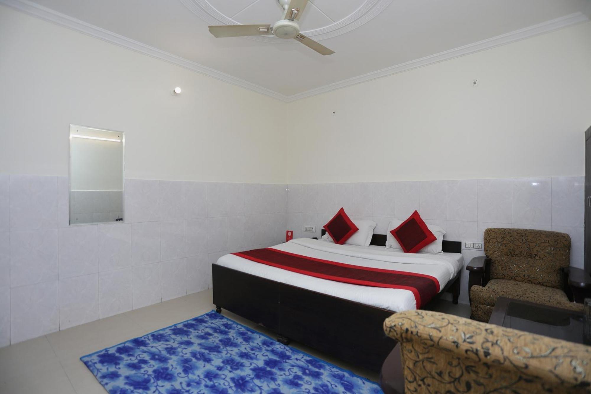 Hotel O Lite Near Delhi Airport