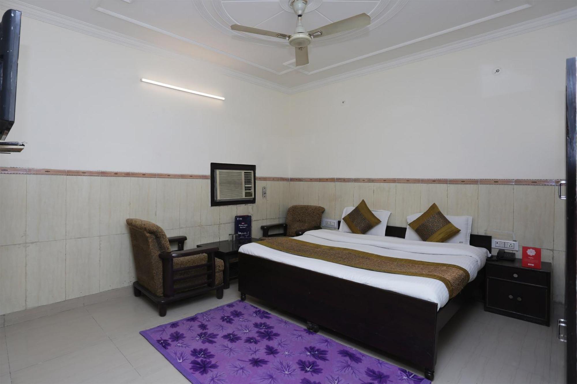 Hotel O Lite Near Delhi Airport 3*