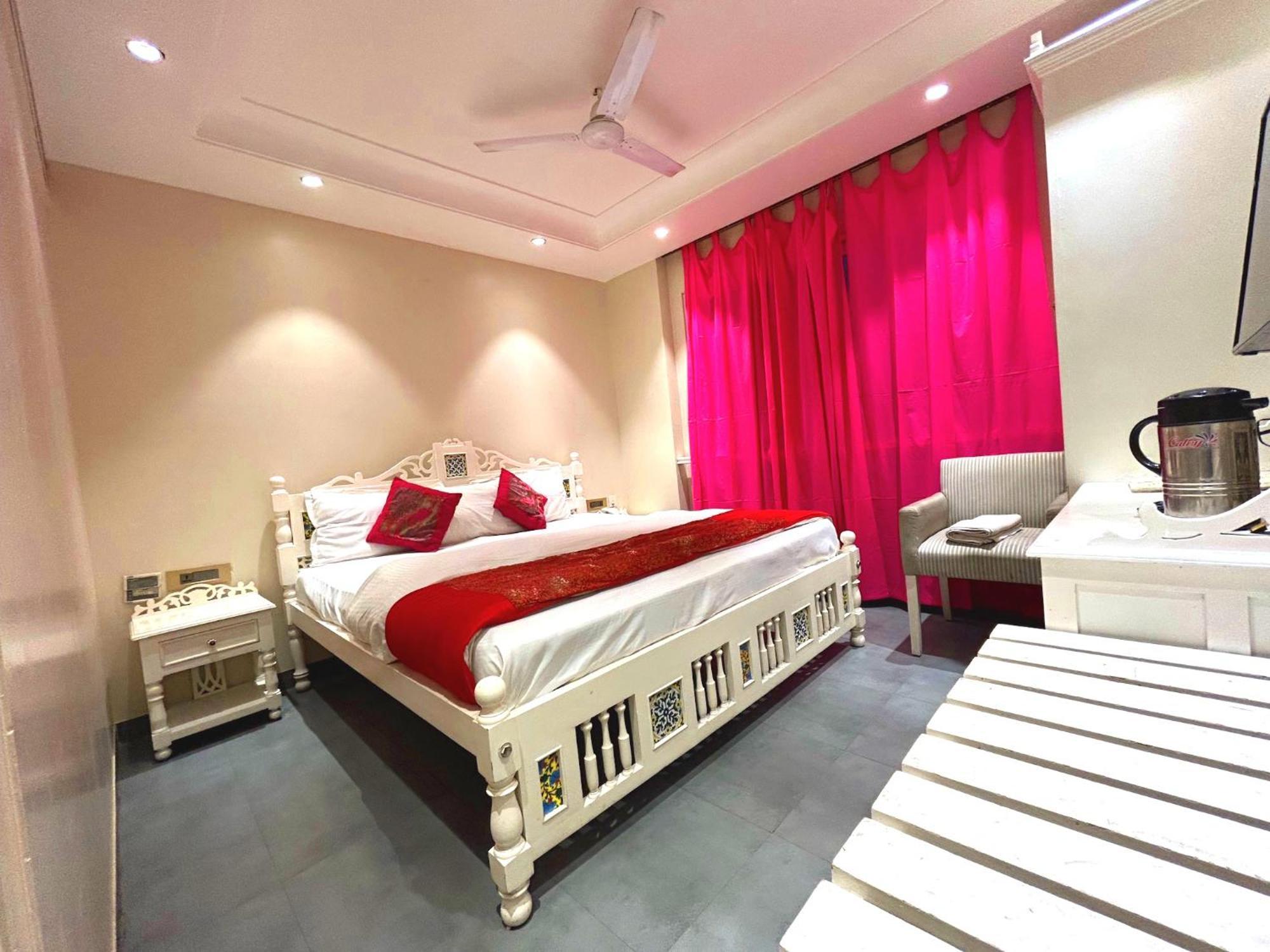 The Pinky - Heritage Boutique Hotel 2*