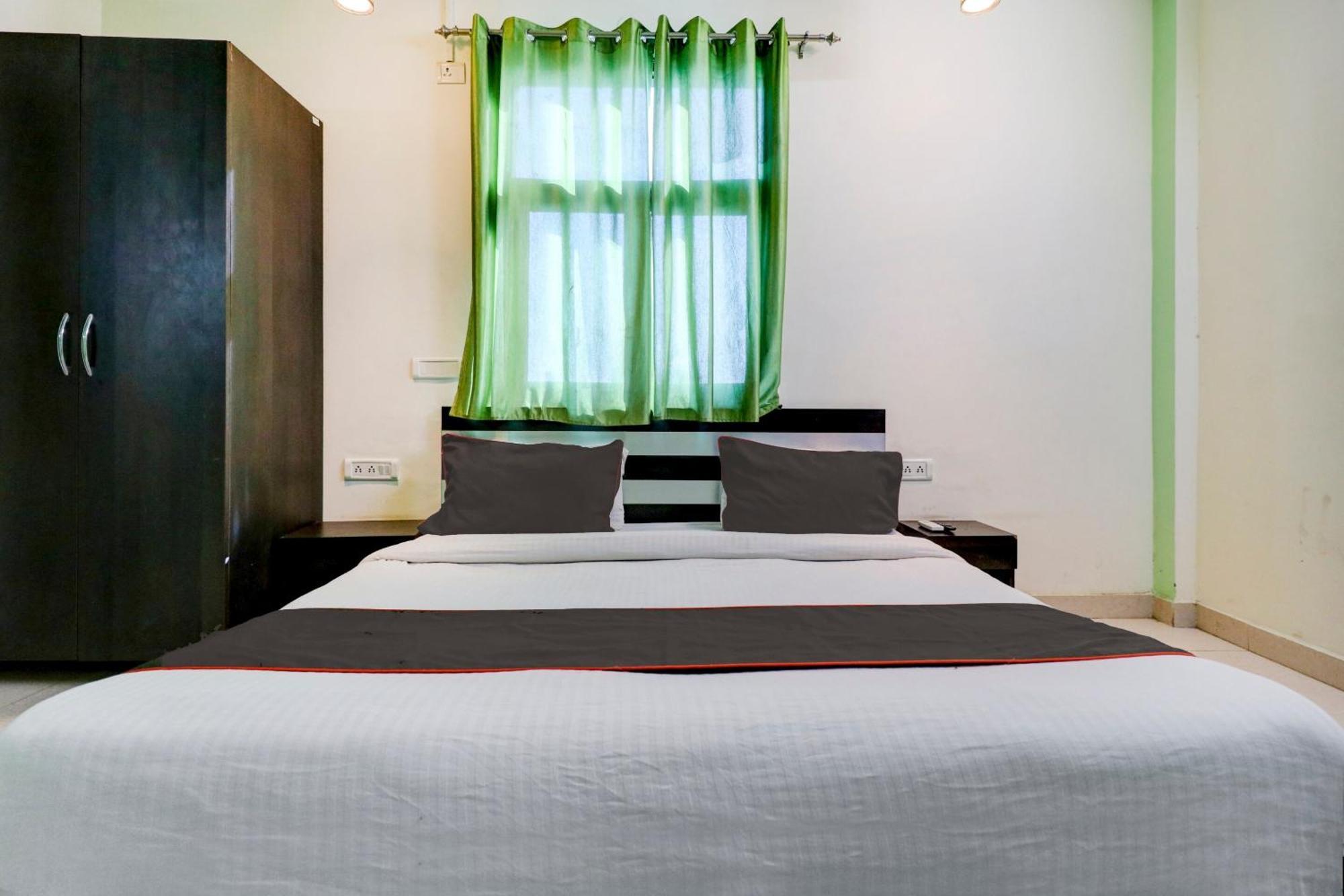 O Urban Wings Hotel 4*
