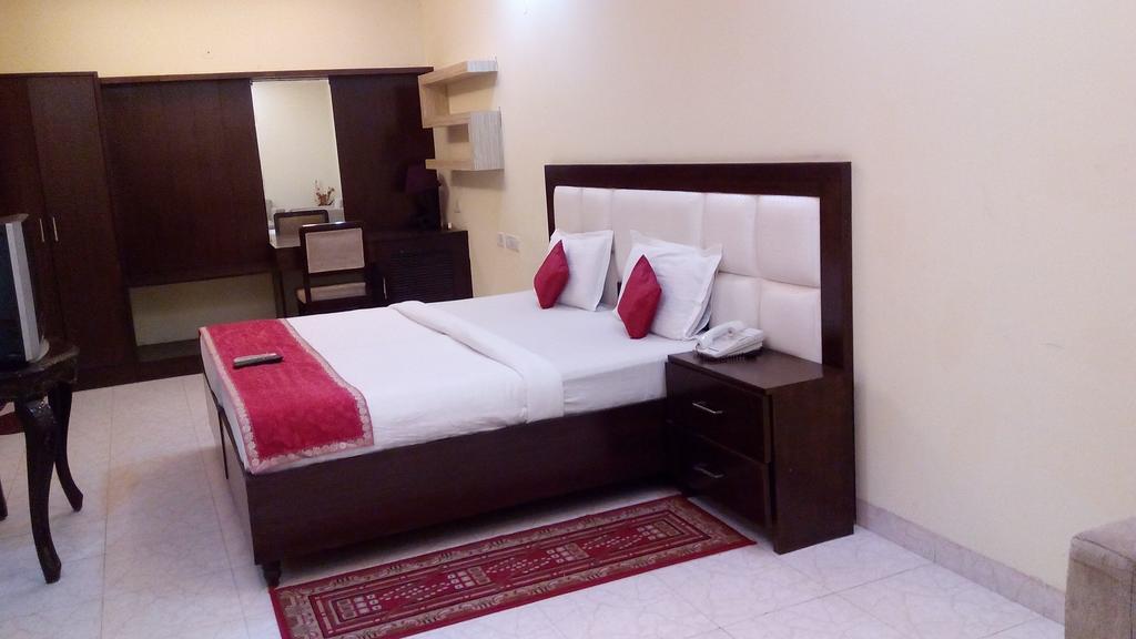 Hotel Hanuwant Palace