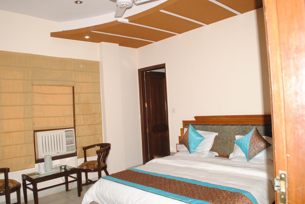 De Gold Hotel Nova Deli