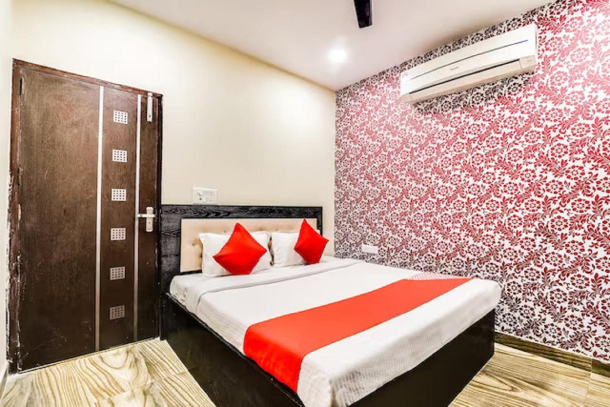 Royal At Tilak Nagar 3*