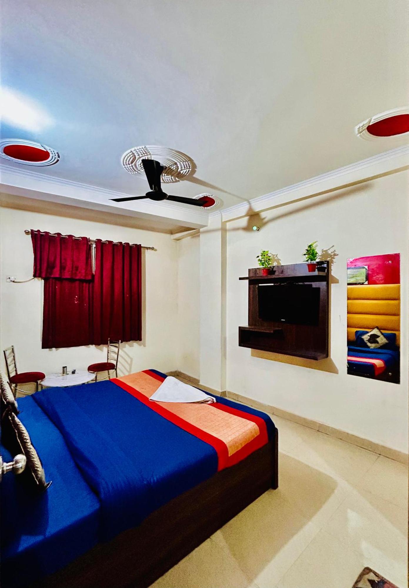 Aero Indus Near Airport 3*