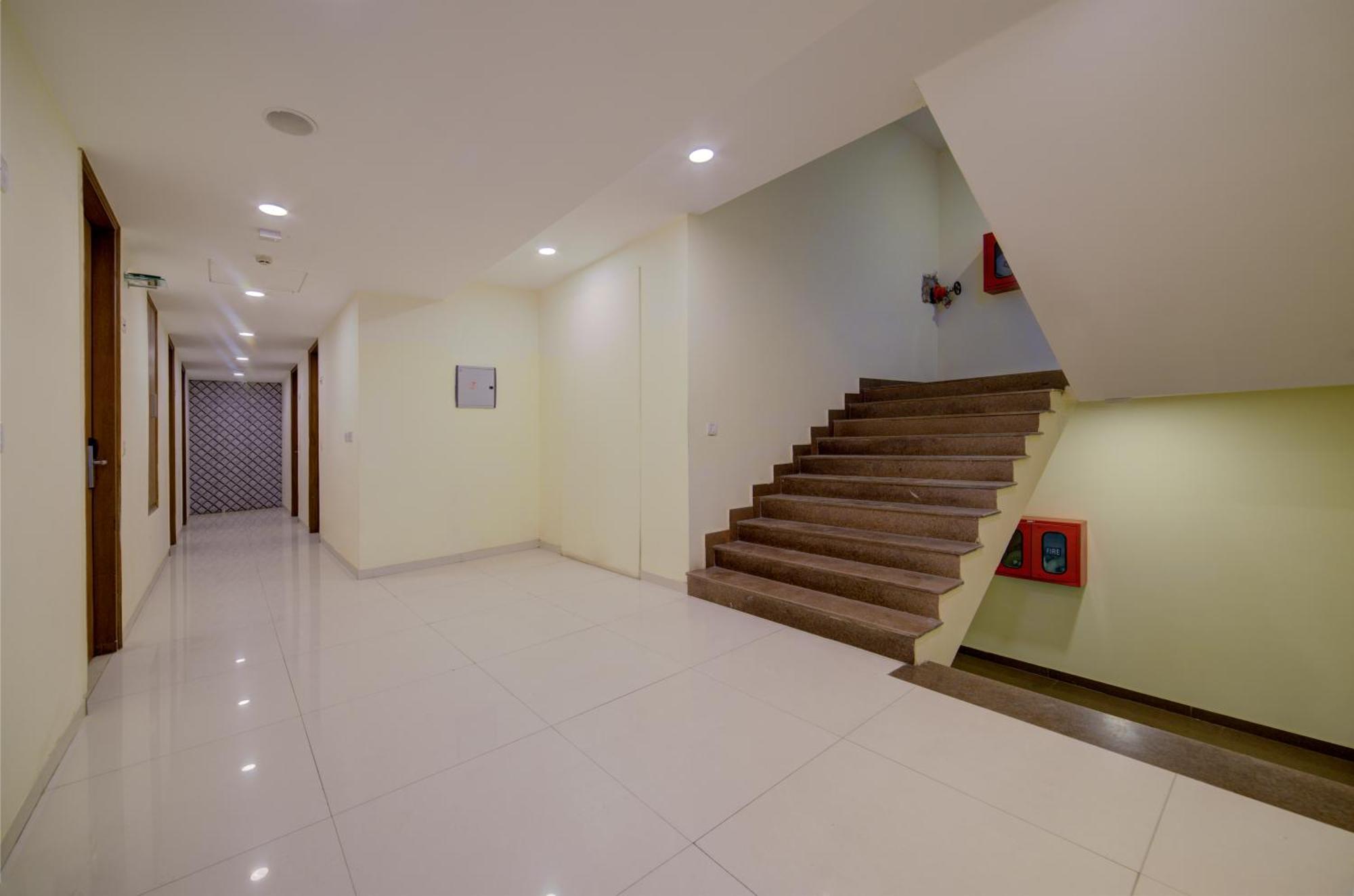 Grand By D'capitol Near Delhi Airport Hotel New Delhi