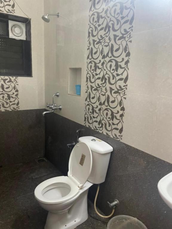 Hotel Admiral Delhi Airport New Delhi