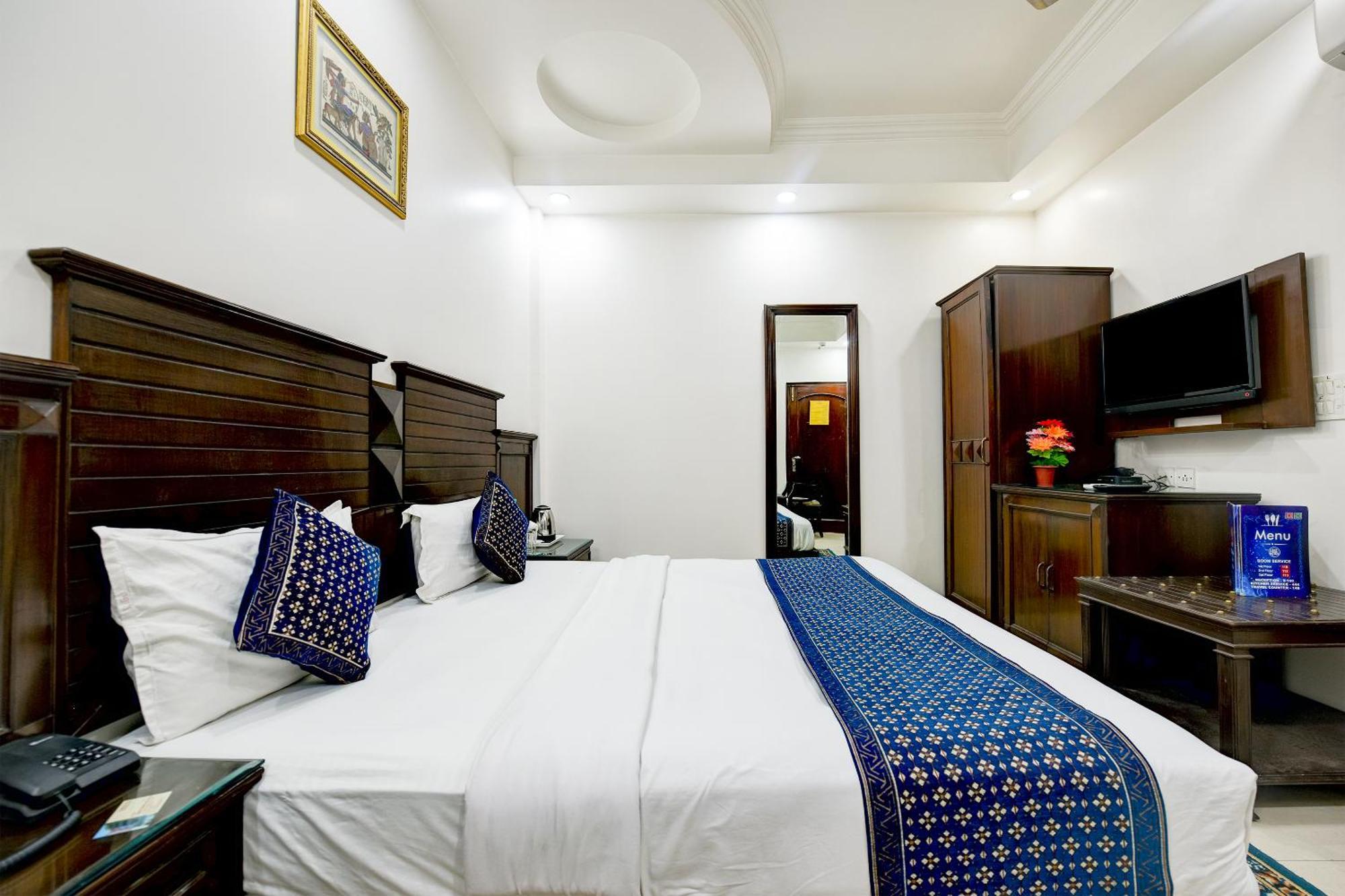 Legend - Walk-in From Railway Station Hotel New Delhi