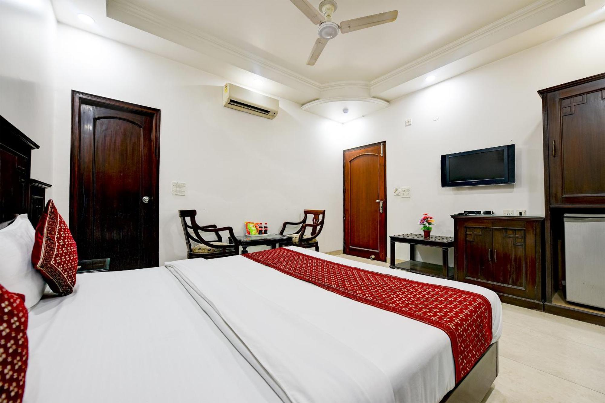 Hotel Legend - Walk-in From Railway Station