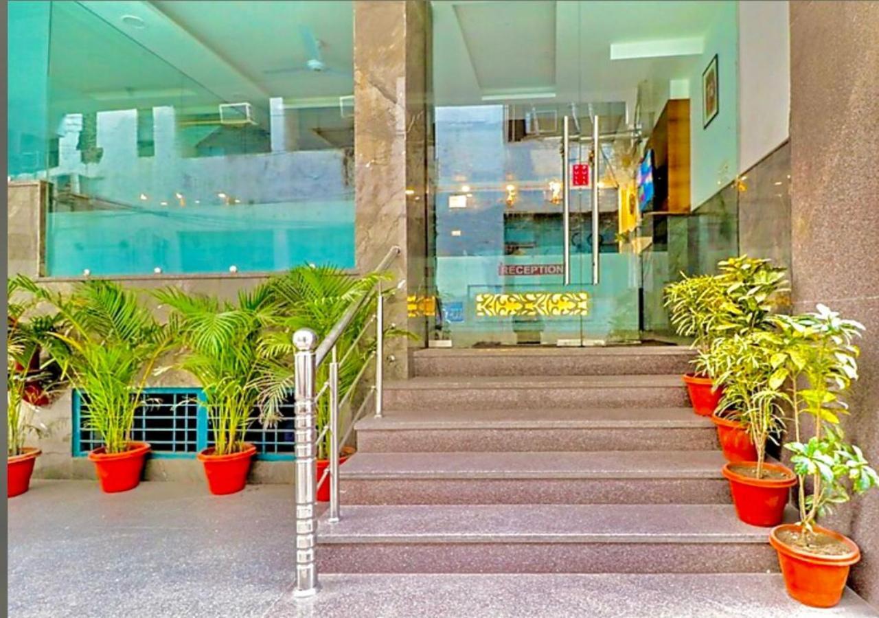 Seven Suites Near Igi International Airport Hotel New Delhi