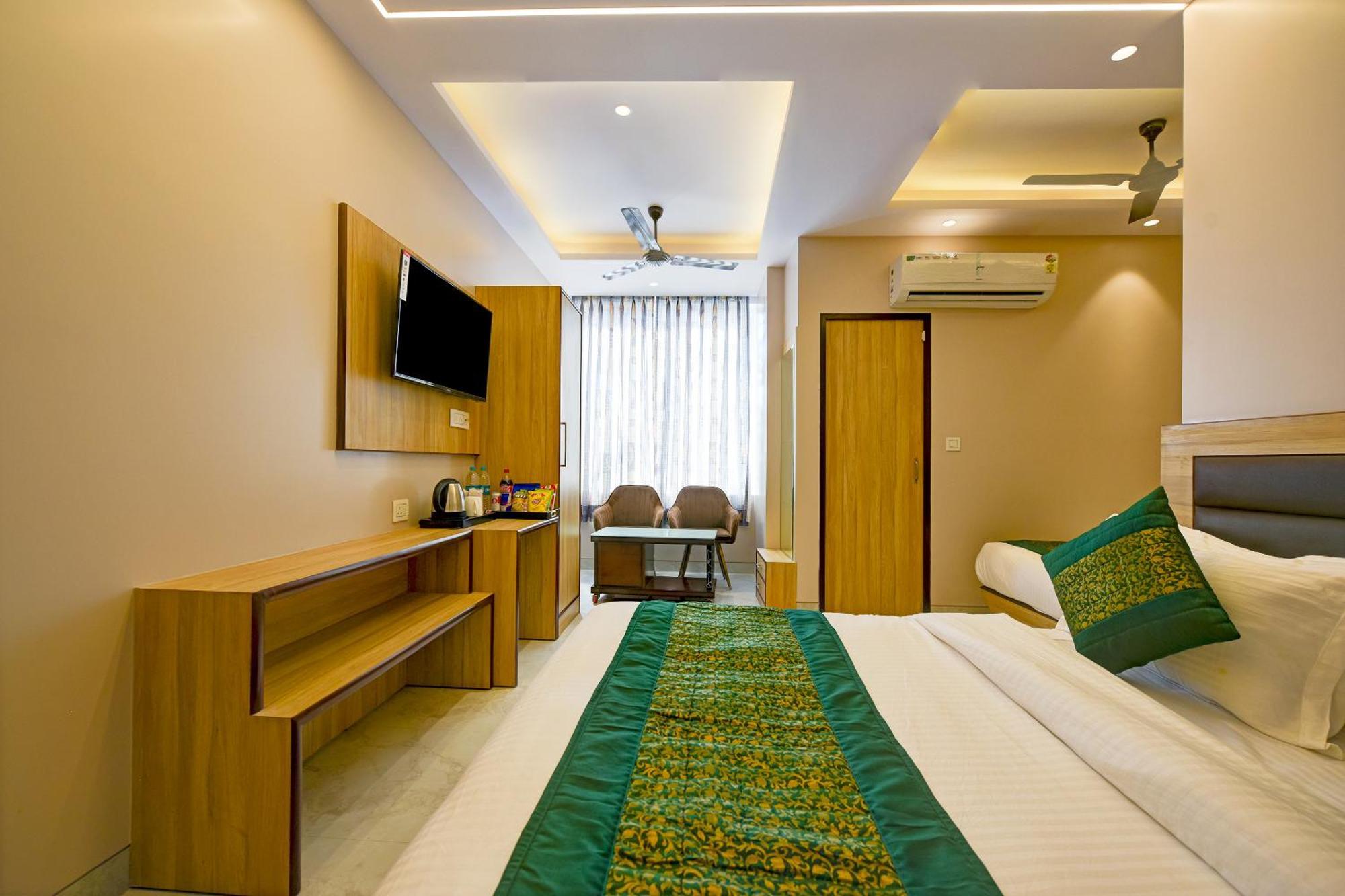Express 66 - Railway Station 4* New Delhi