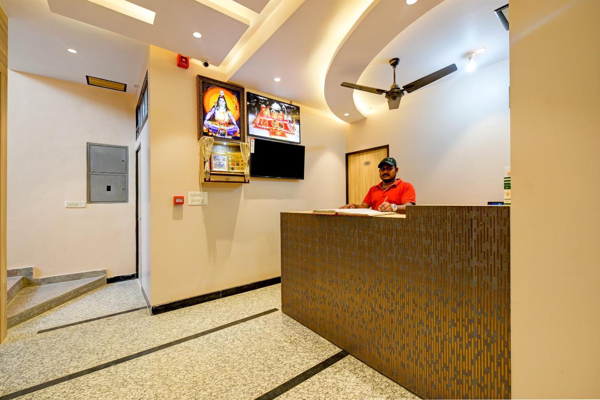 Hotel Express 66 - Railway Station