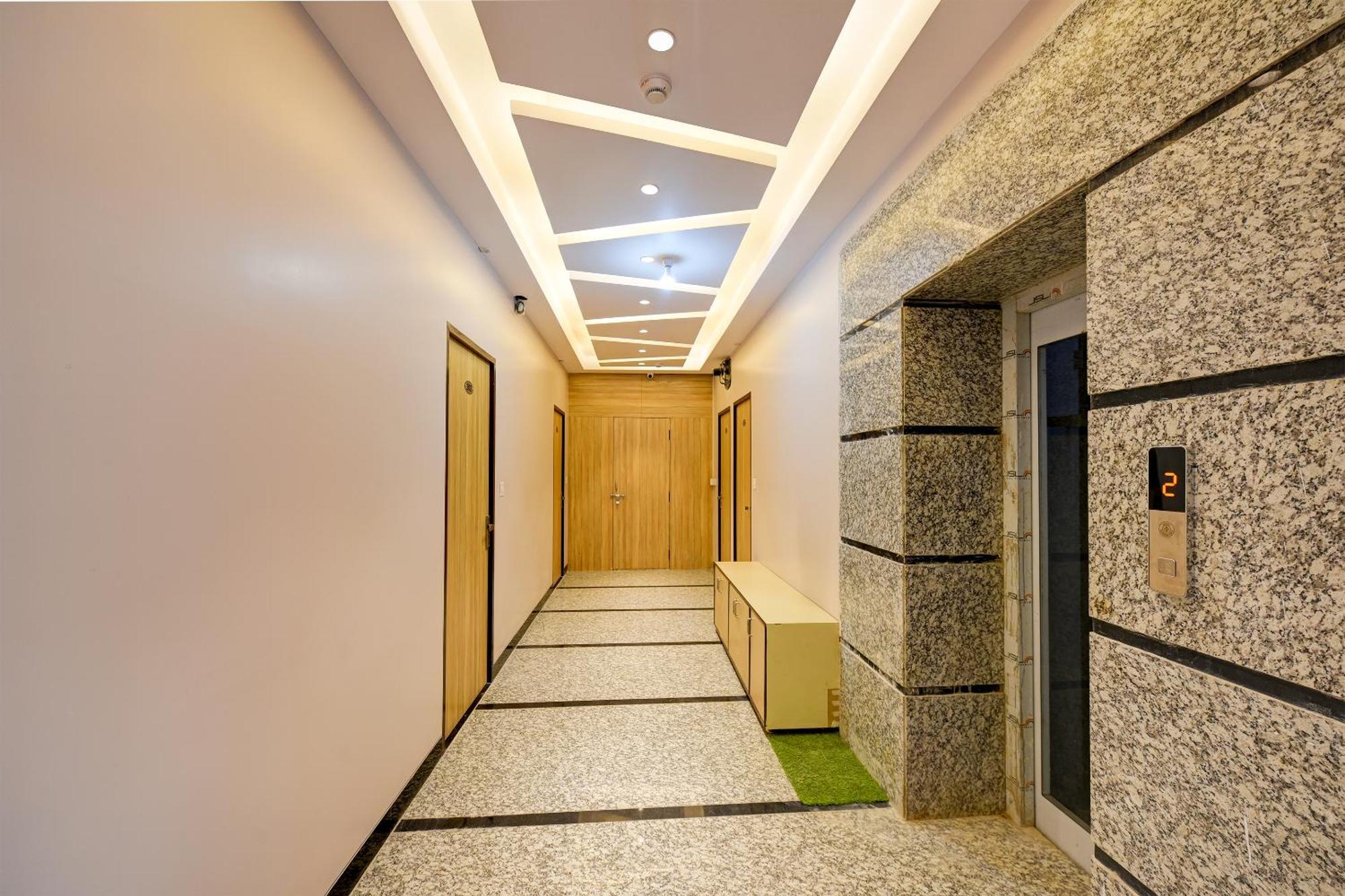 Express 66 - Railway Station Hotel 4*