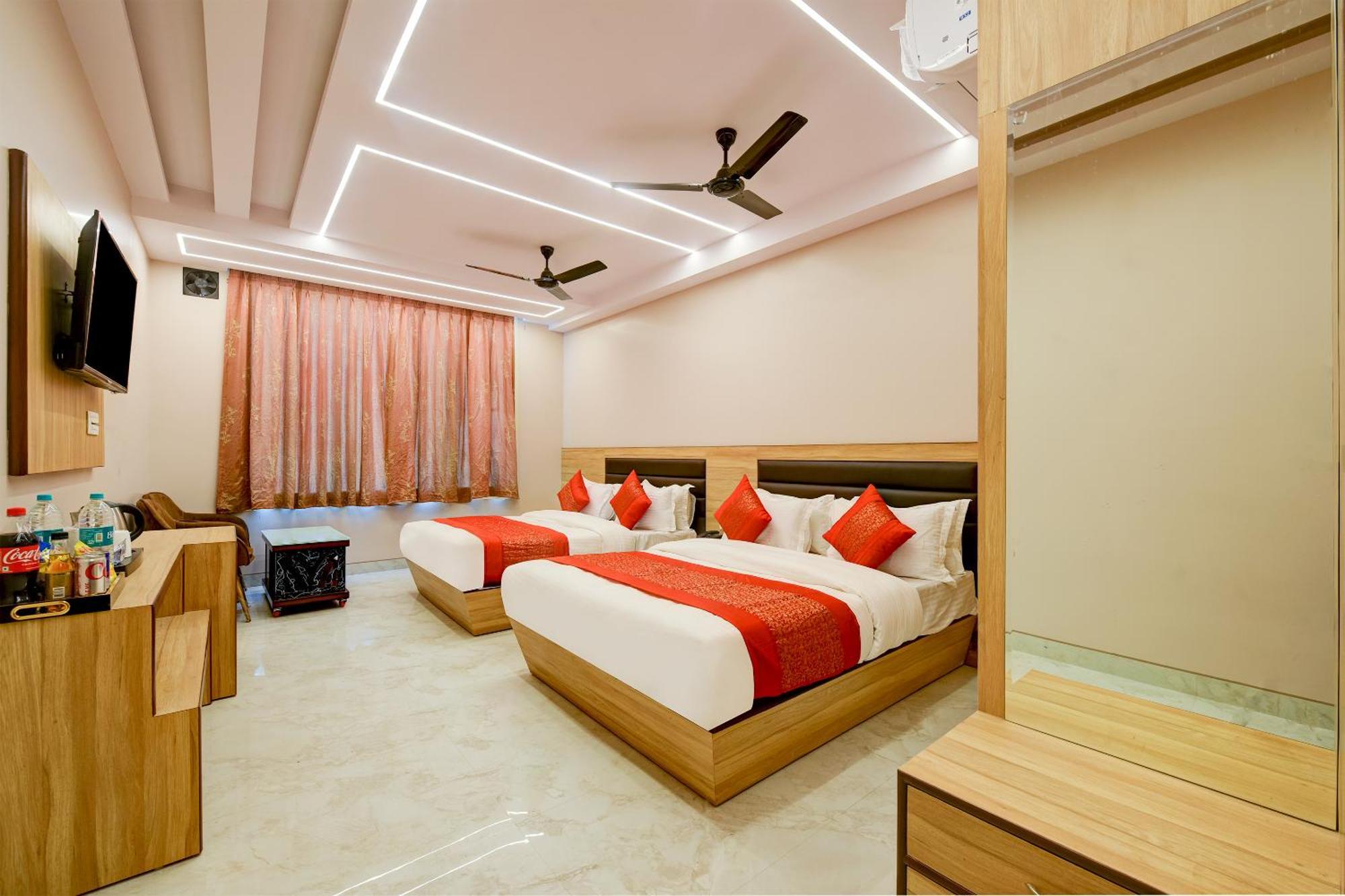 Express 66 - Railway Station Hotel 4*