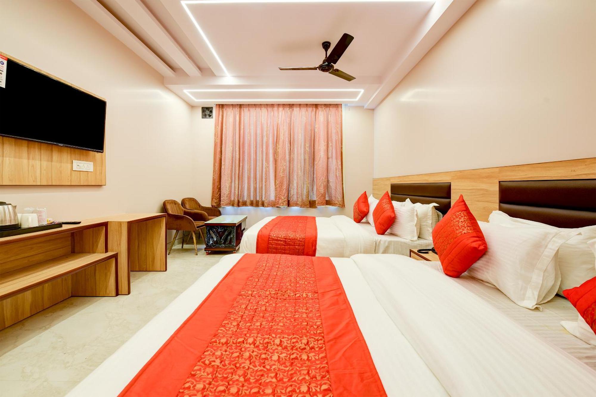 Express 66 - Railway Station 4* New Delhi