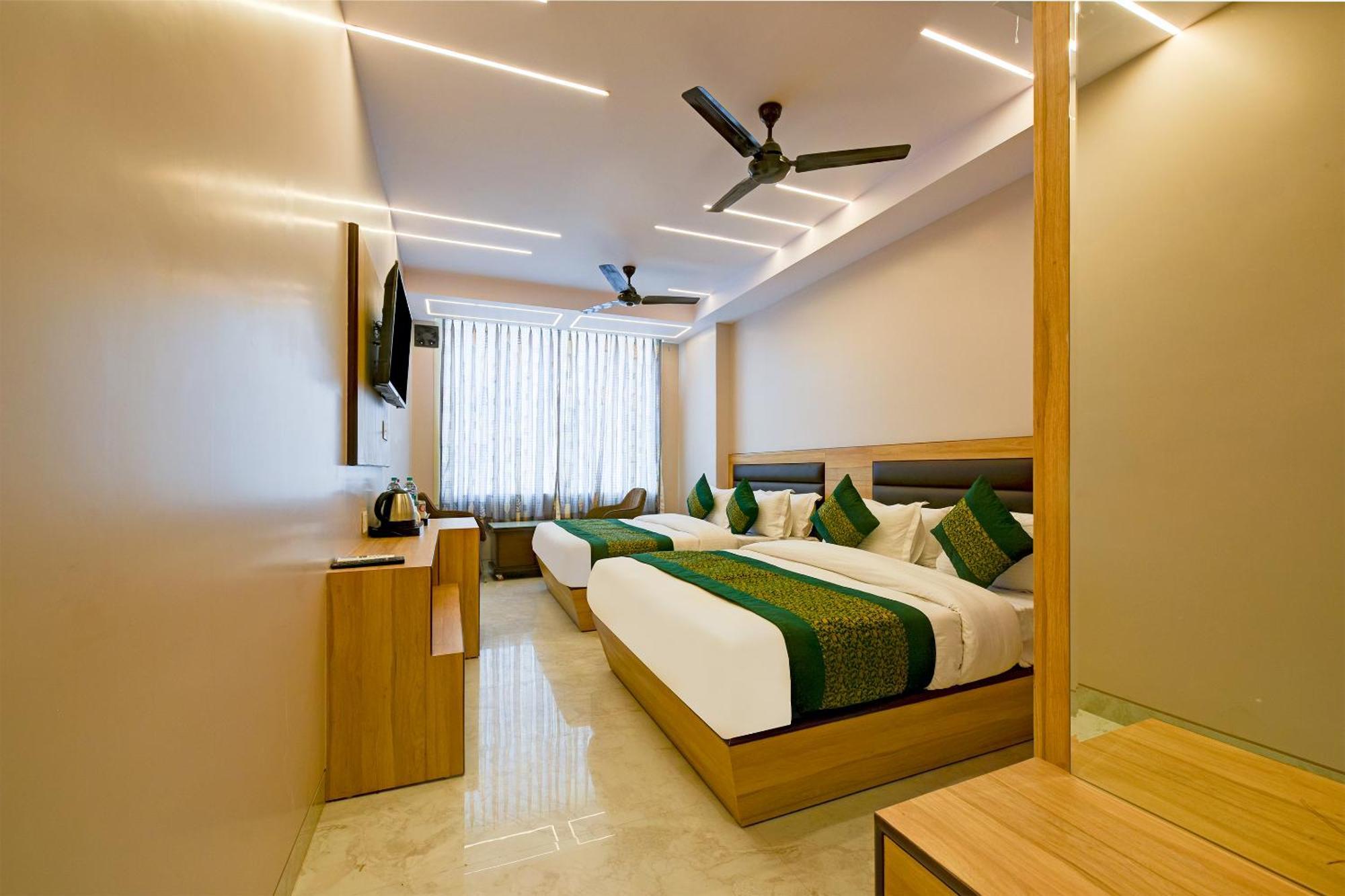 Hotel Express 66 - Railway Station 4*