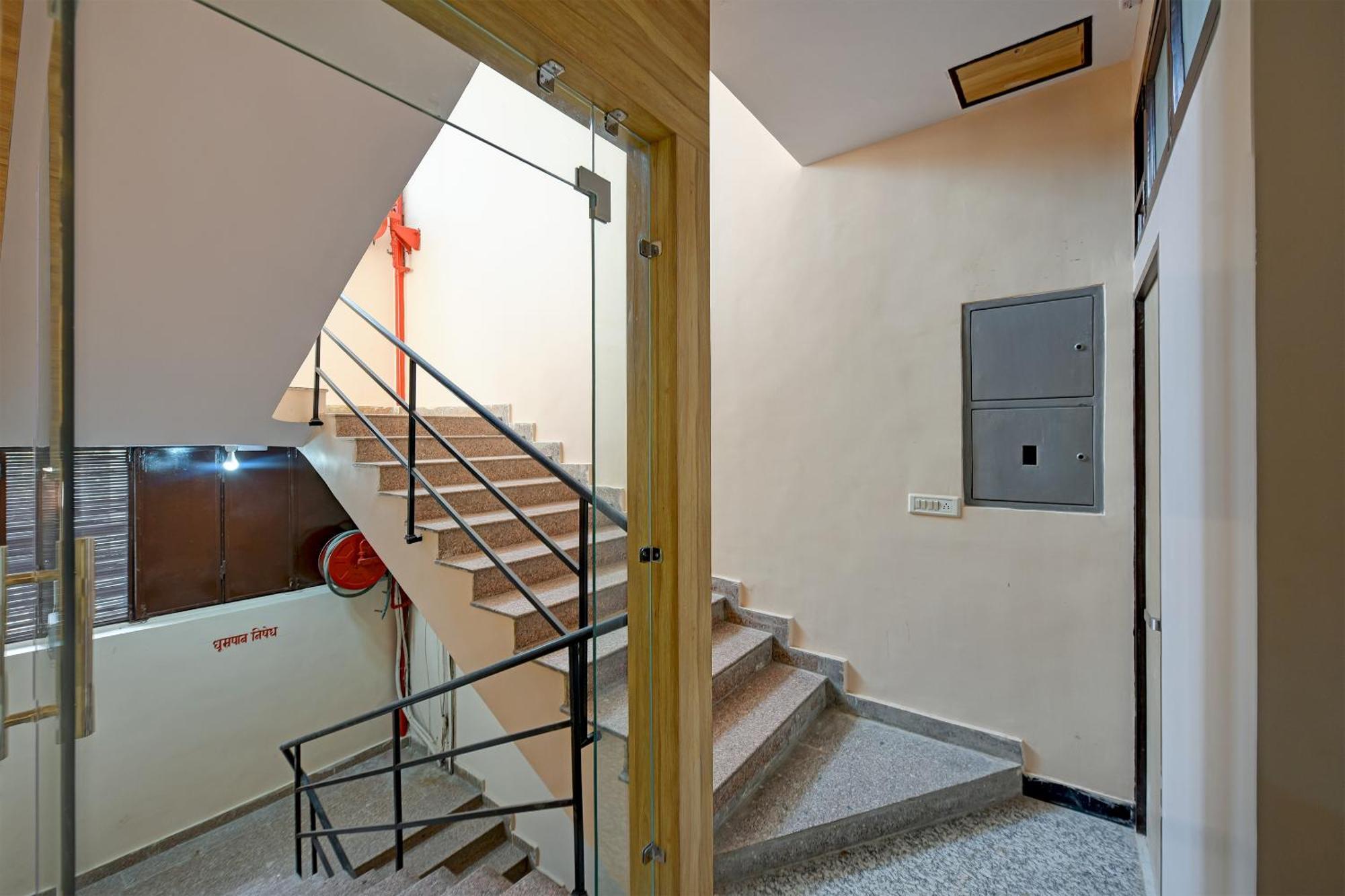 Express 66 - Railway Station Hotel 4*