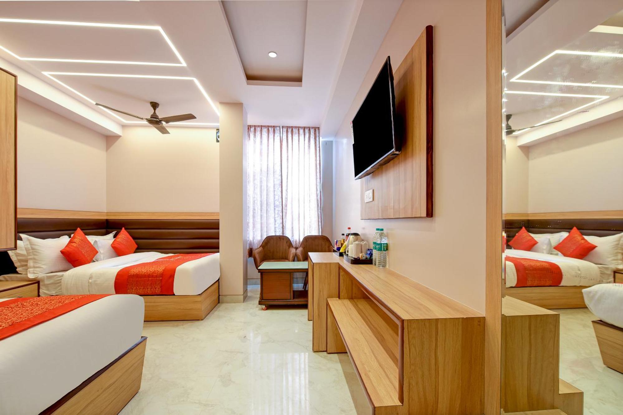 Express 66 - Railway Station Hotel
