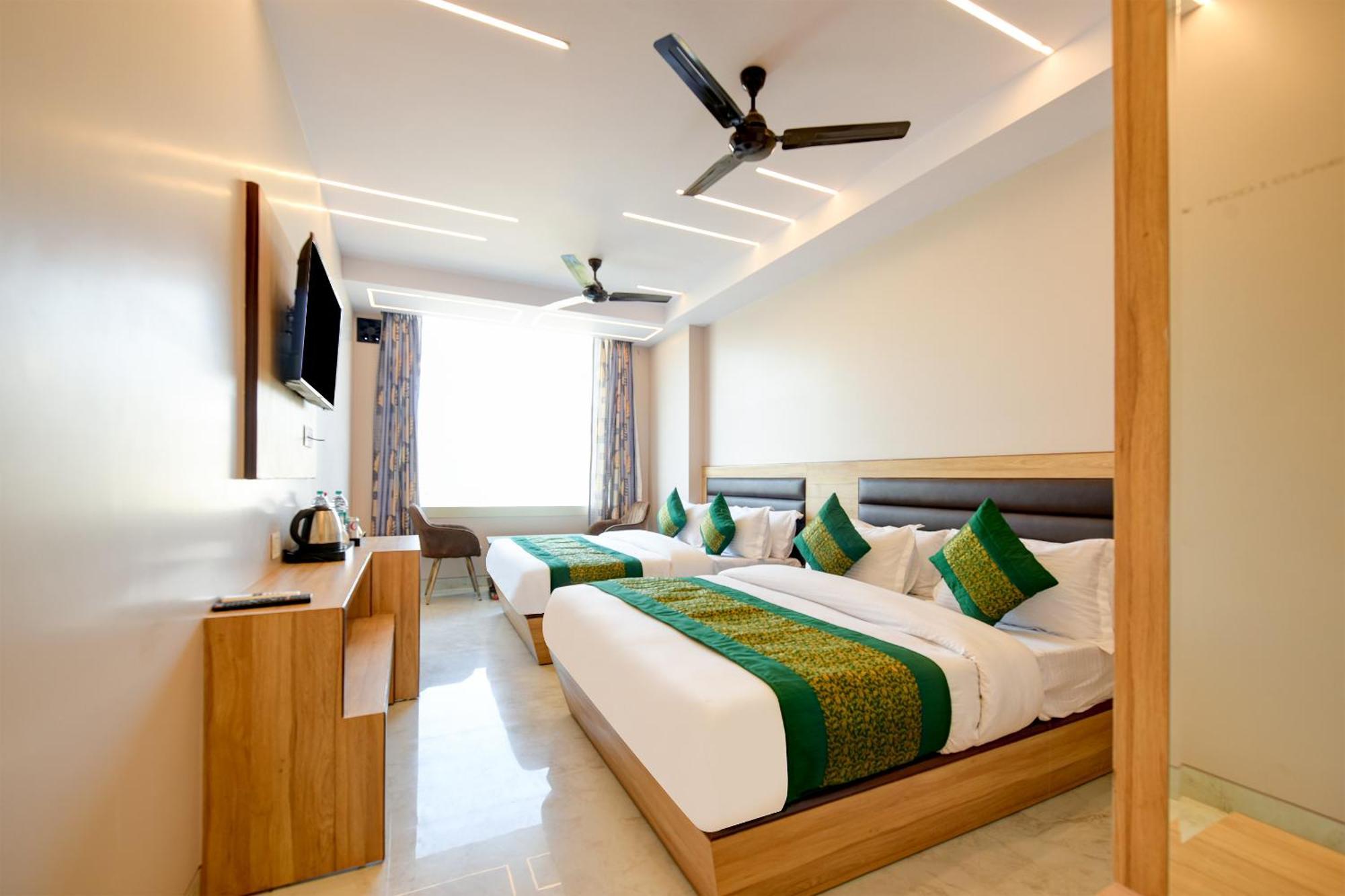 Hotel Express 66 - Railway Station 4*