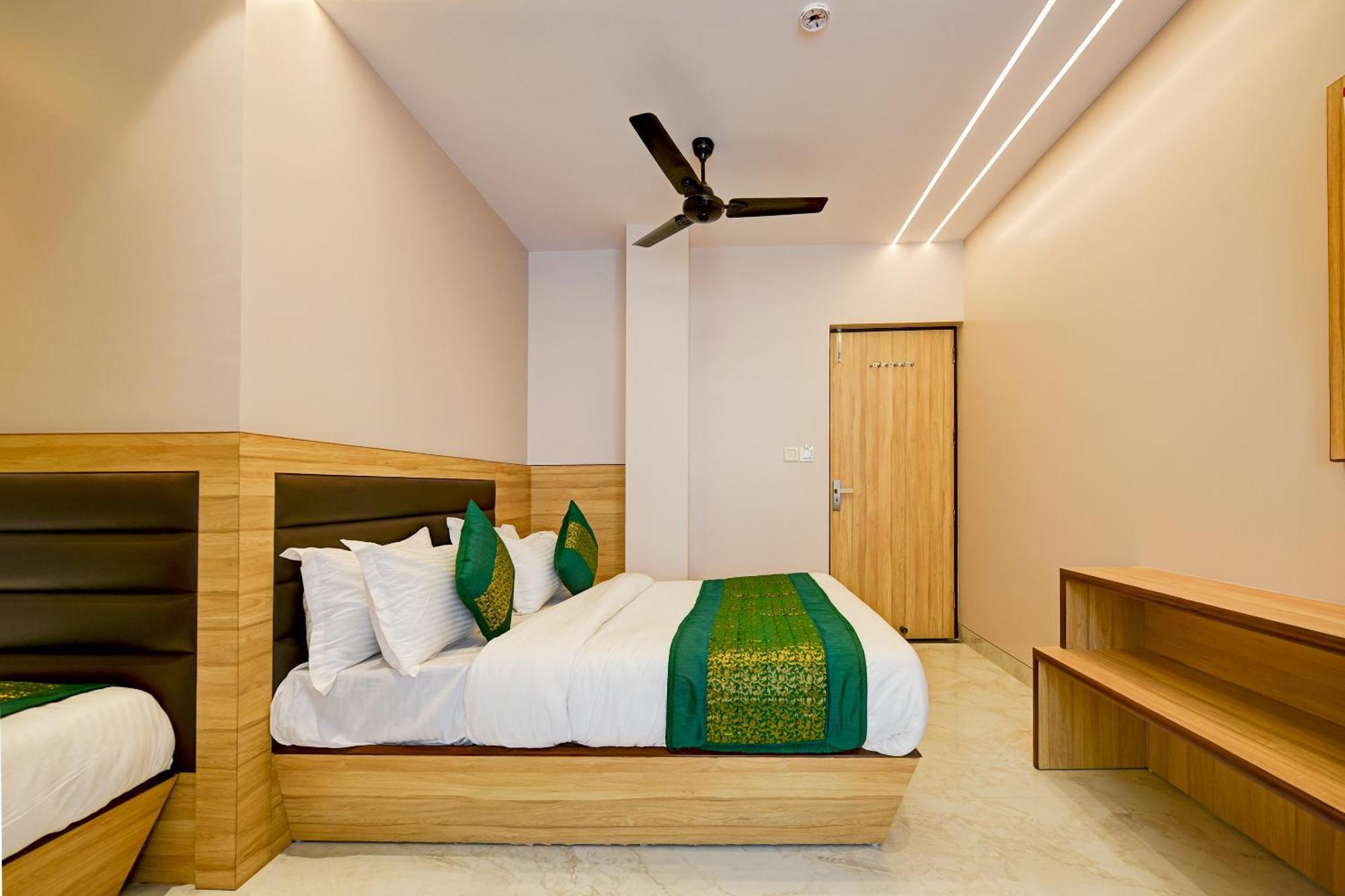 Express 66 - Railway Station 4* New Delhi