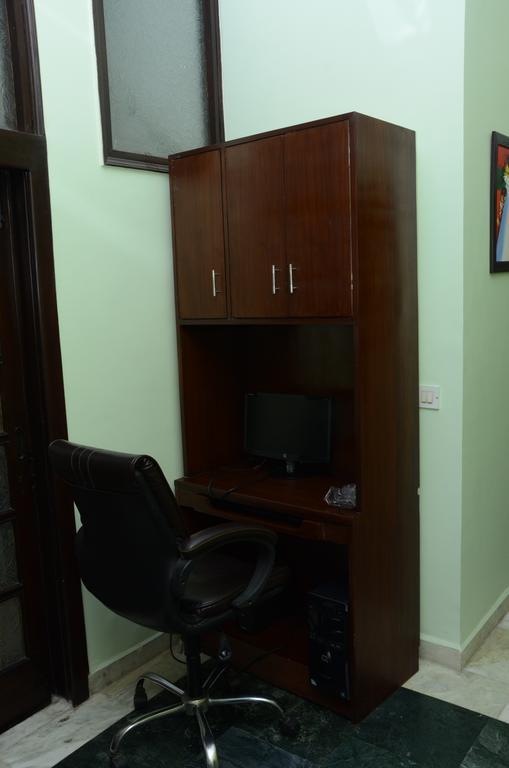 Namaste Apartments * New Delhi