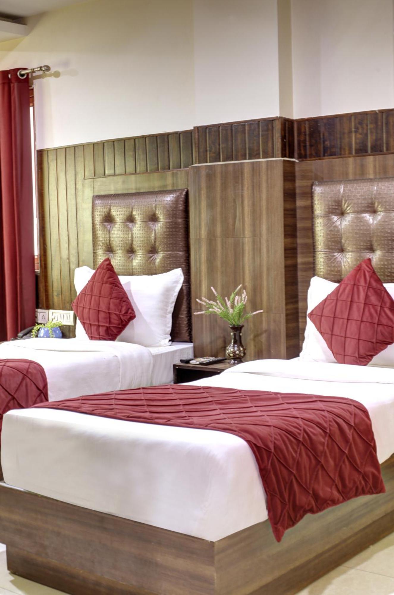 Hotel Rts 3*