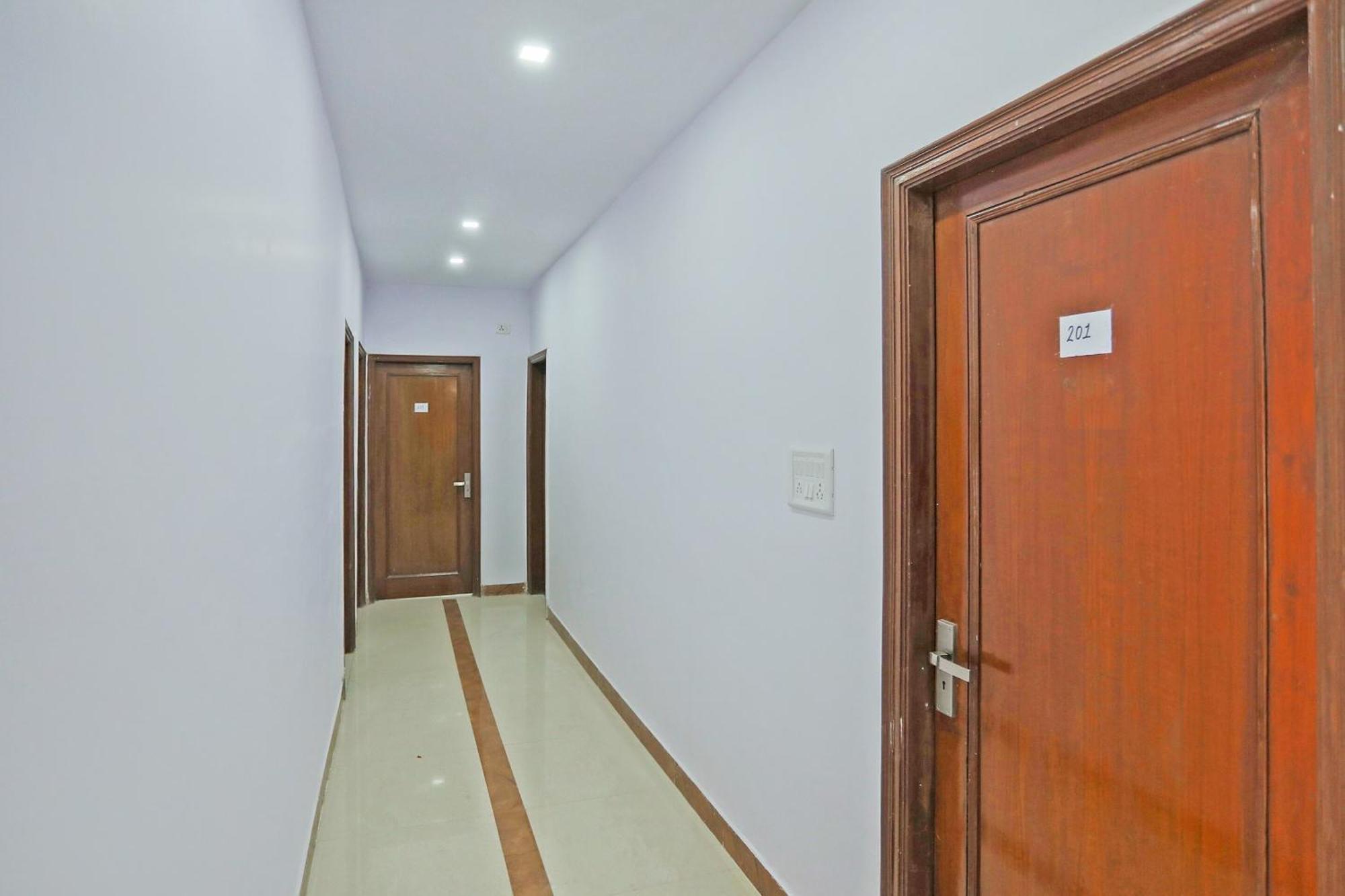O Du Near Pul Bangash Metro Station Hotel 3*