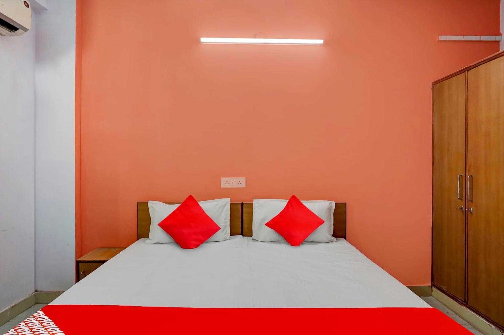 Hotel O Wamson Living Classic 4*