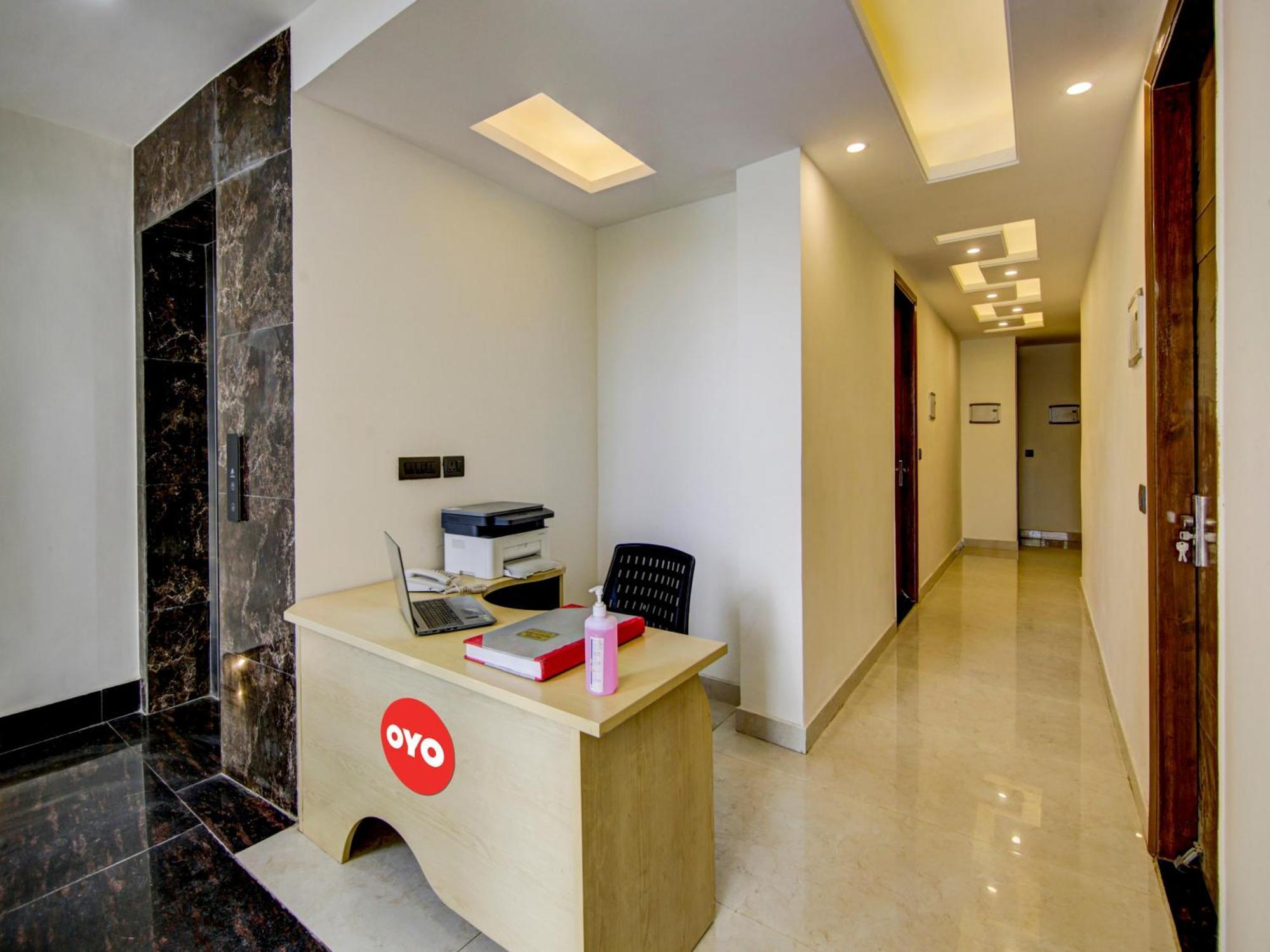 Oyo Flagship Thecapstone 3*