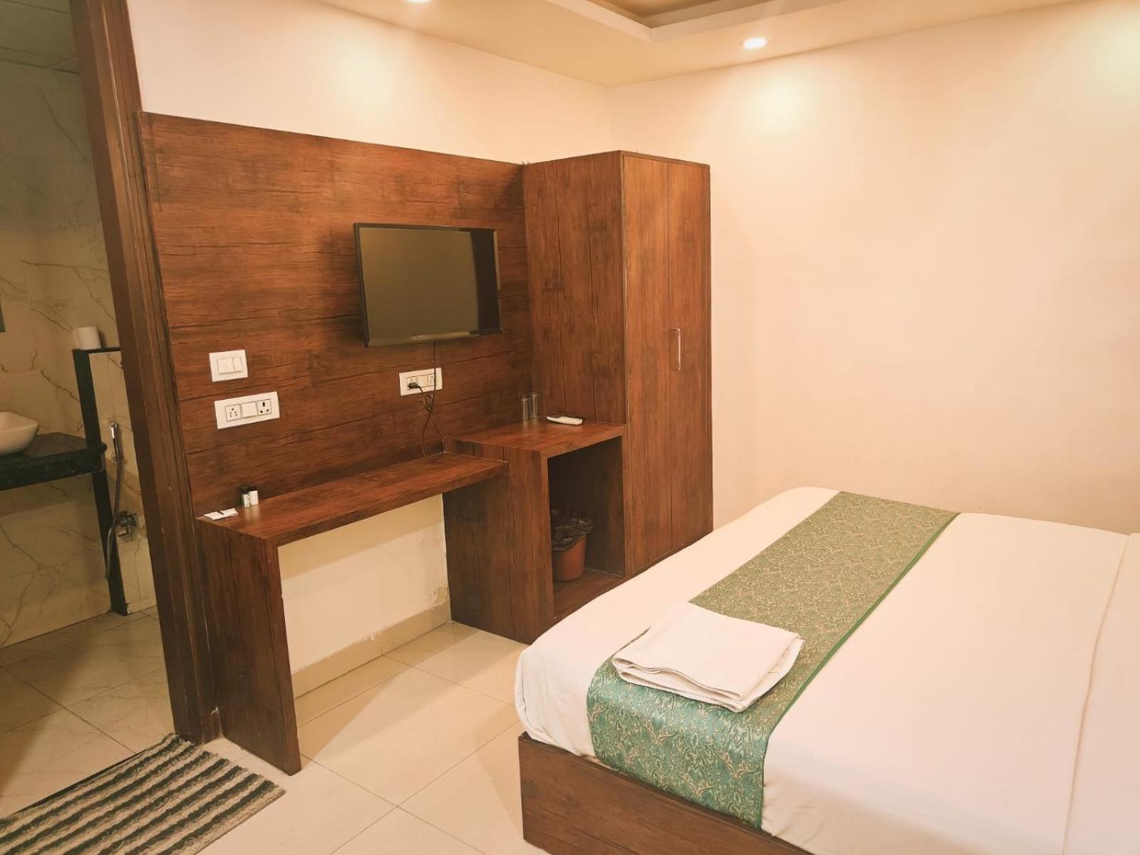 Le Mount Plaza Delhi Igi Airport Hotel Nova Deli