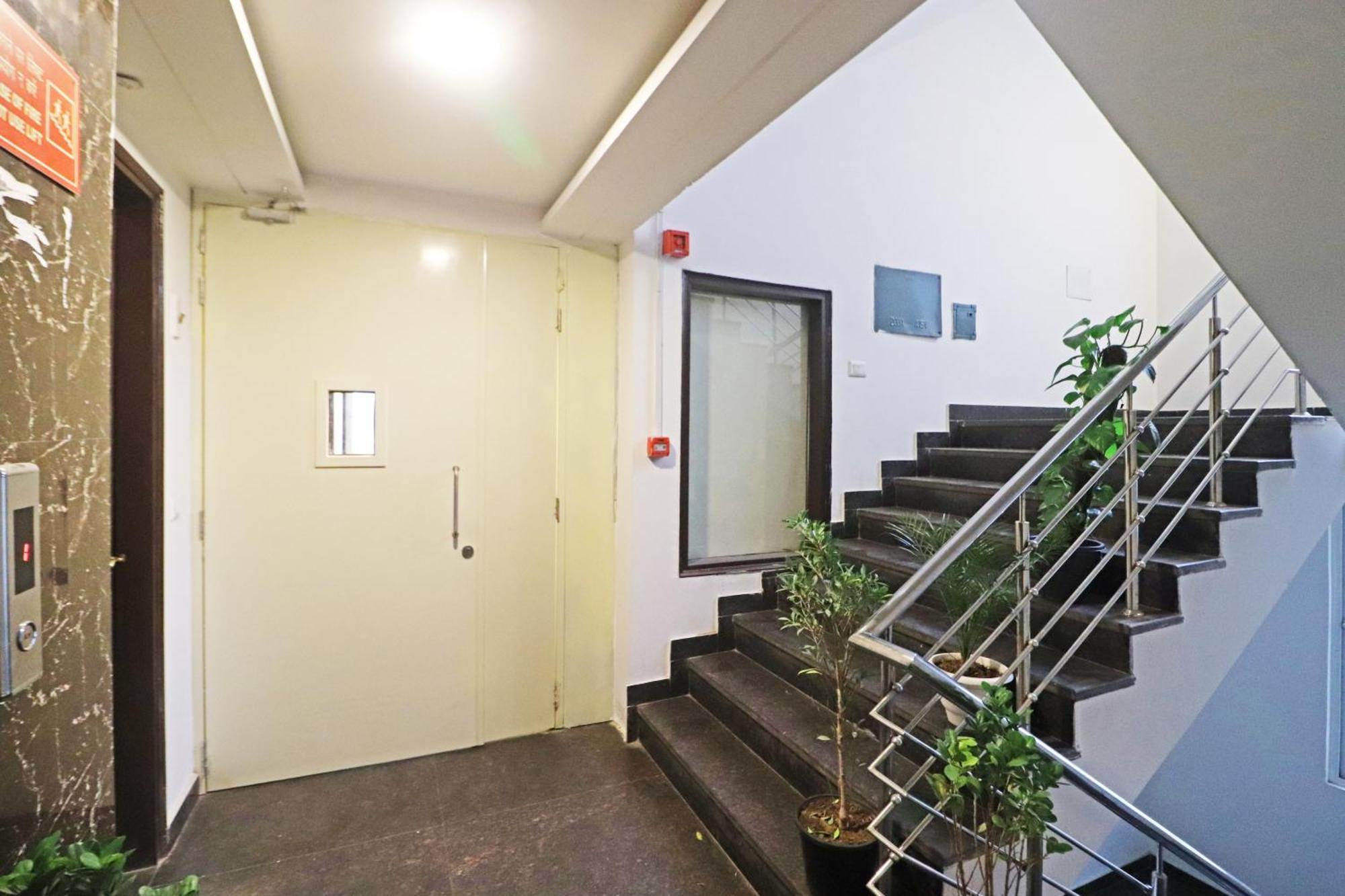Mayda Prime Near Delhi Airport 3*