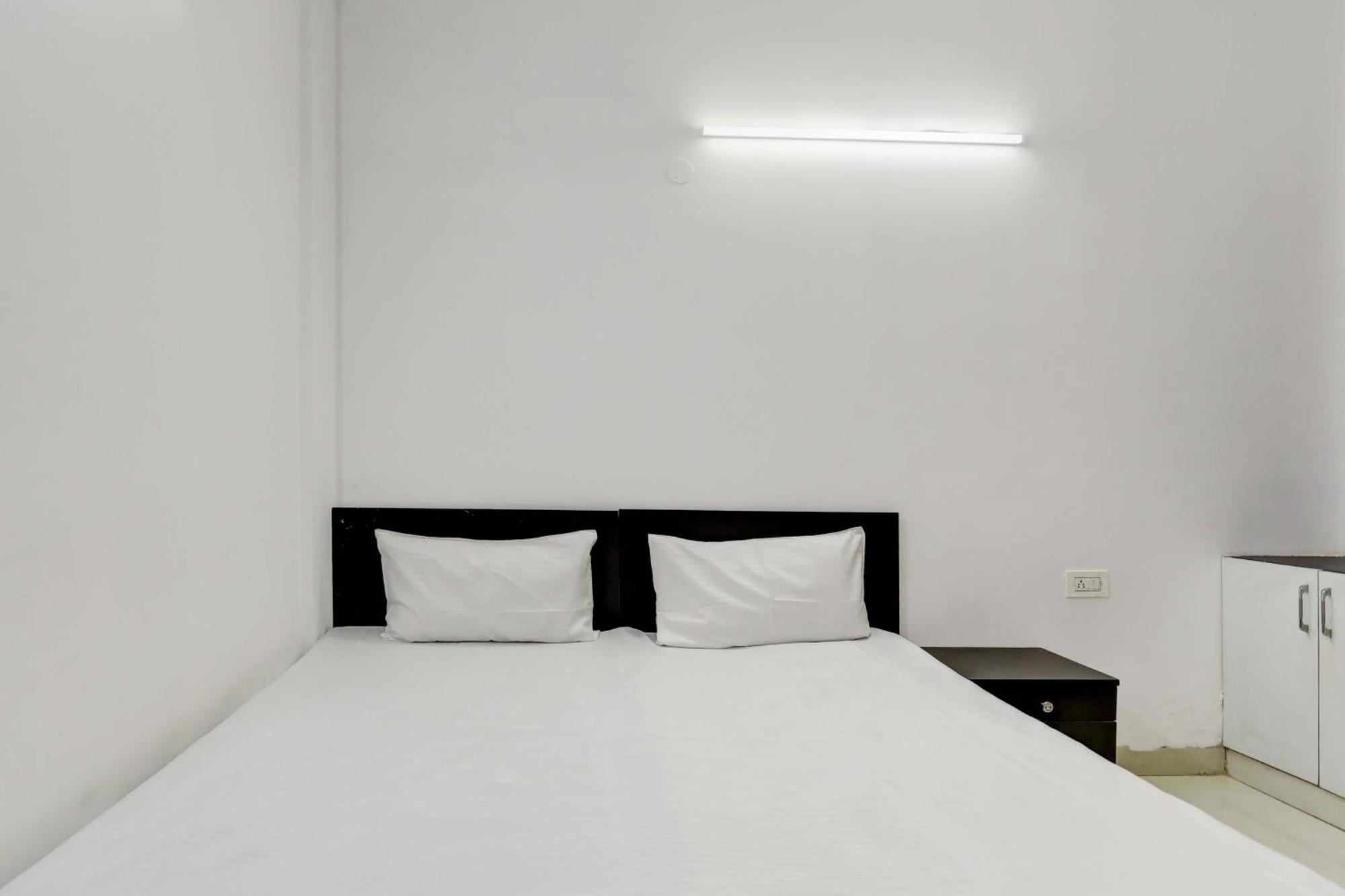 Hotel Aashiyana Homes New Delhi