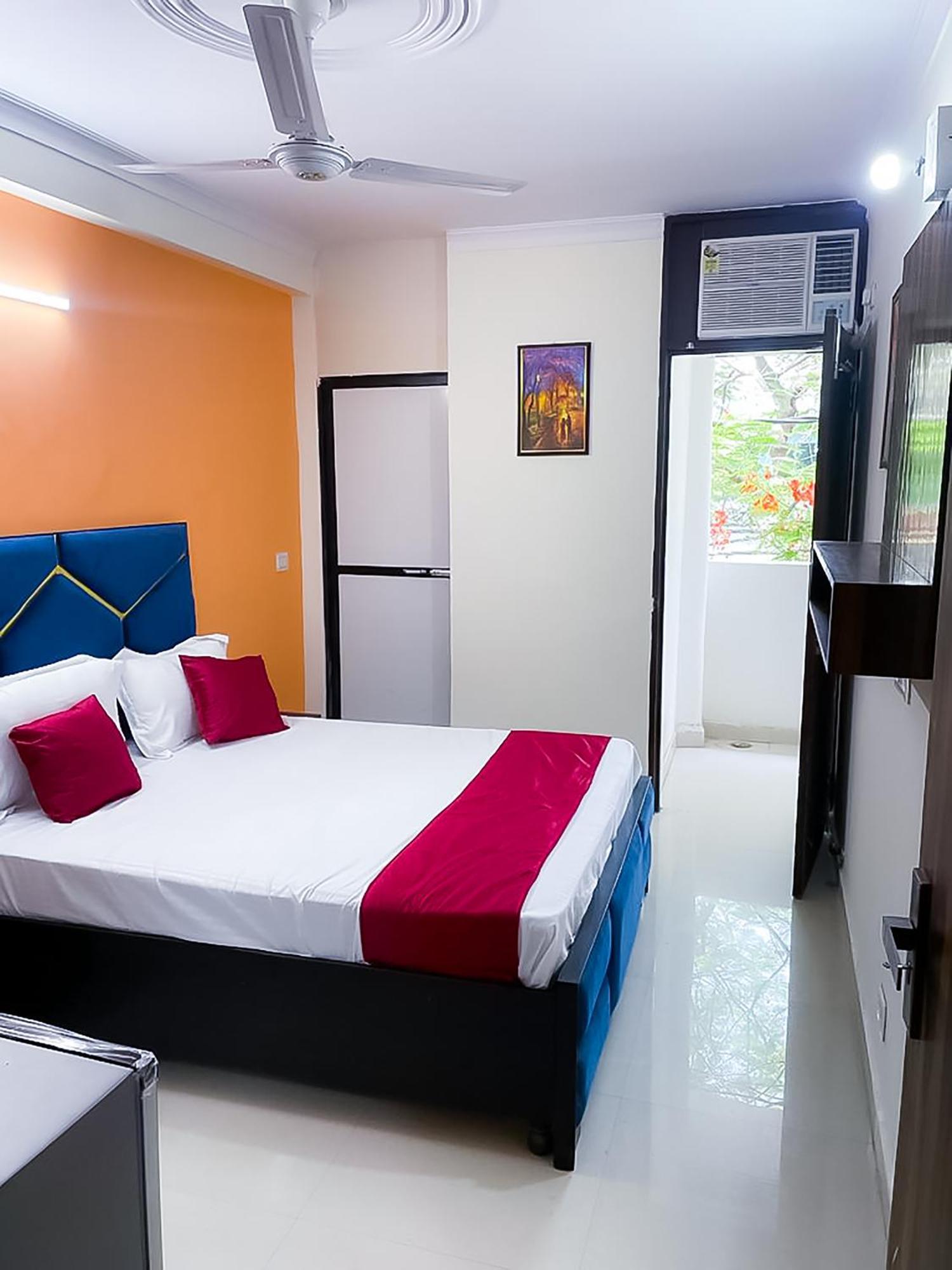 Roomshala 123 Happy Homes- Near Saket Metro New Delhi