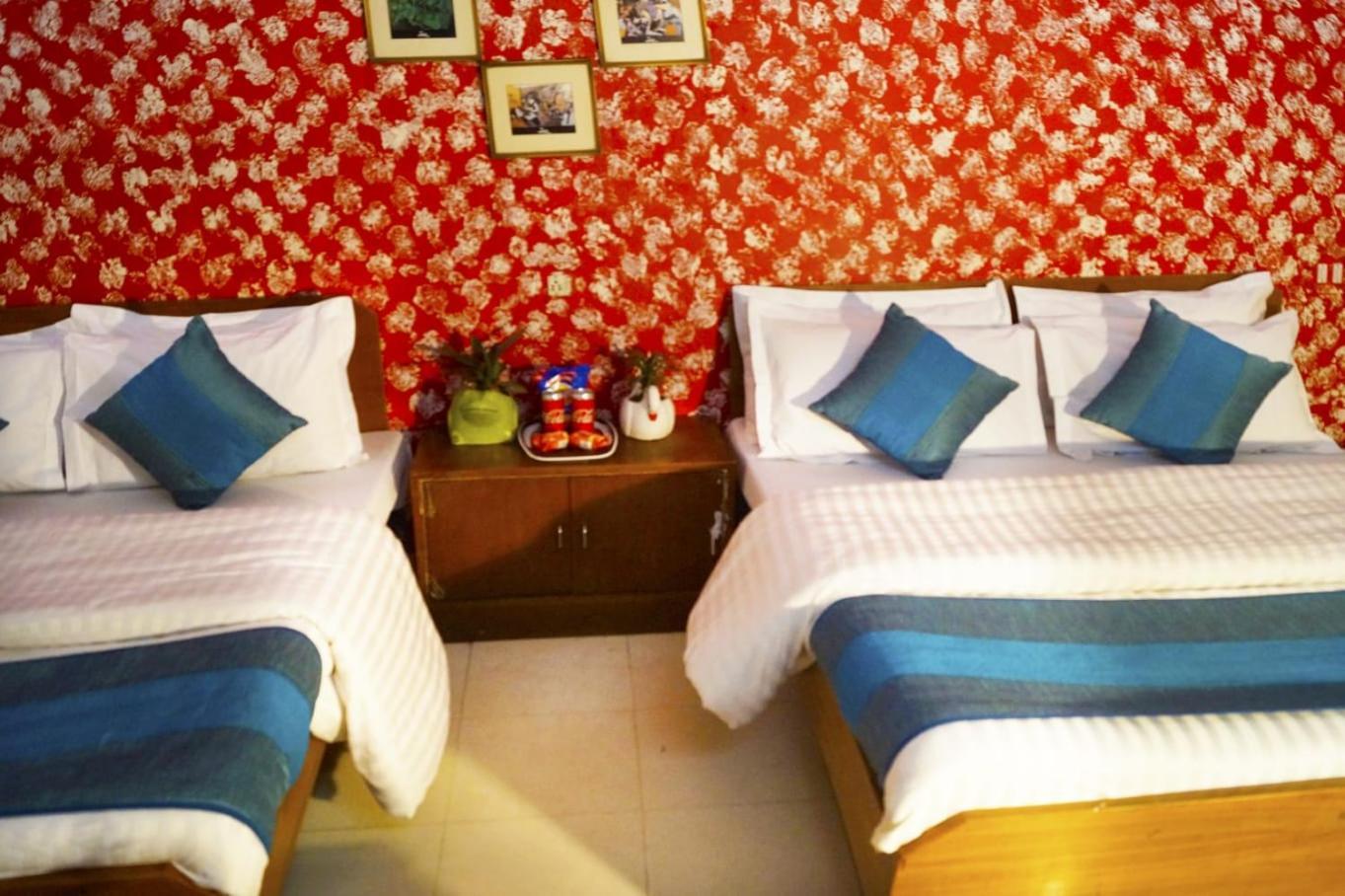 Hrs - Railway Station Guest house